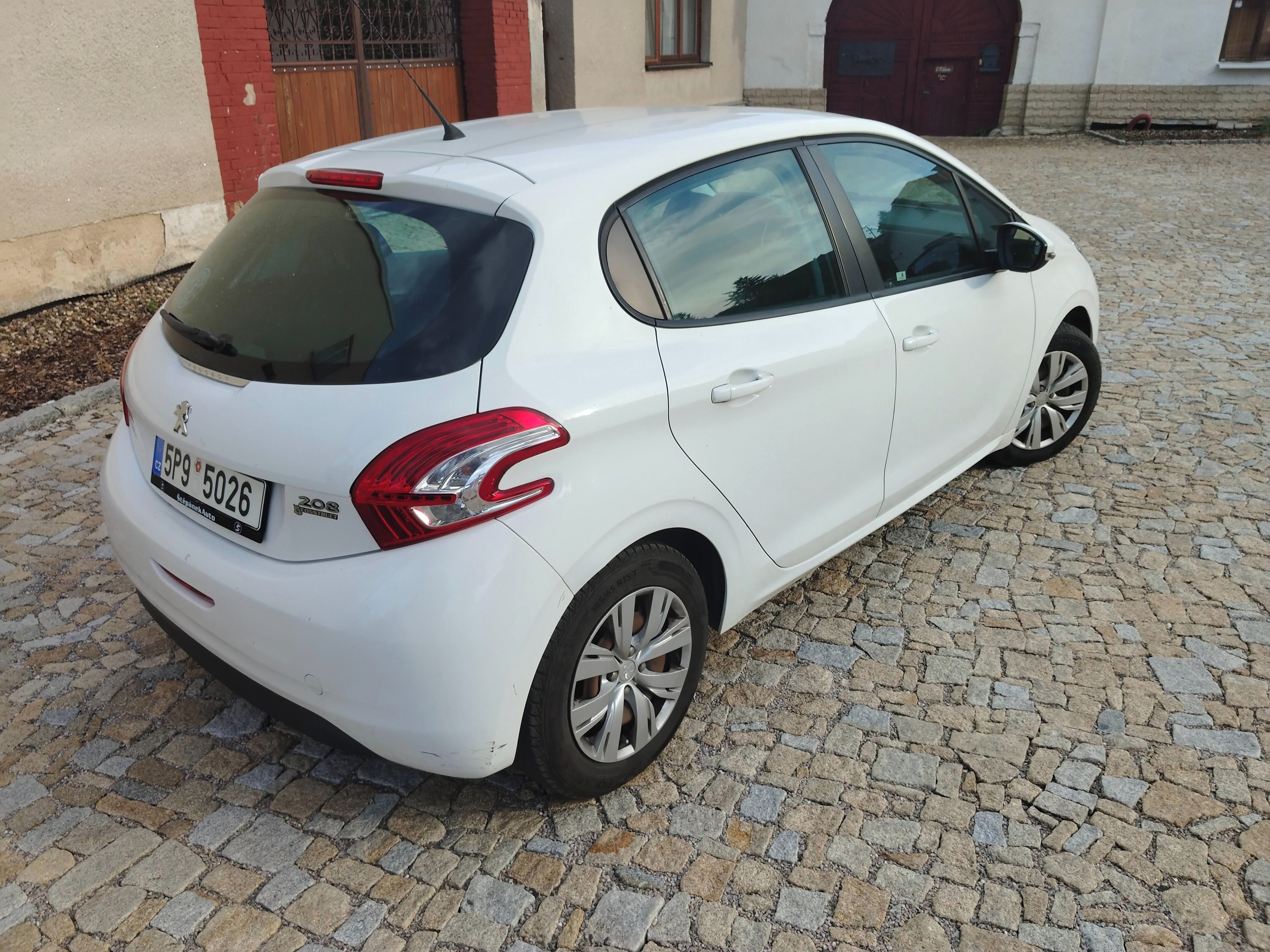 Peugeot 208, Peugeot 208 1.2 , 60kw - fotka 6