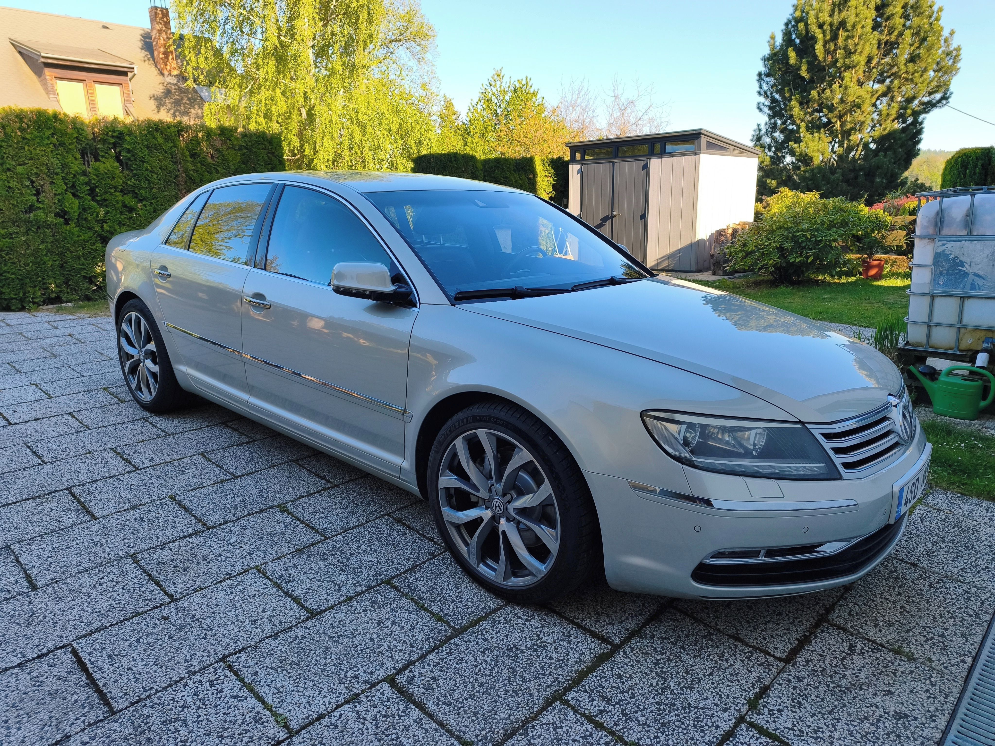 Volkswagen Phaeton, 4.2 V8, LPG, 2 sady ALU, tažné - fotka 4