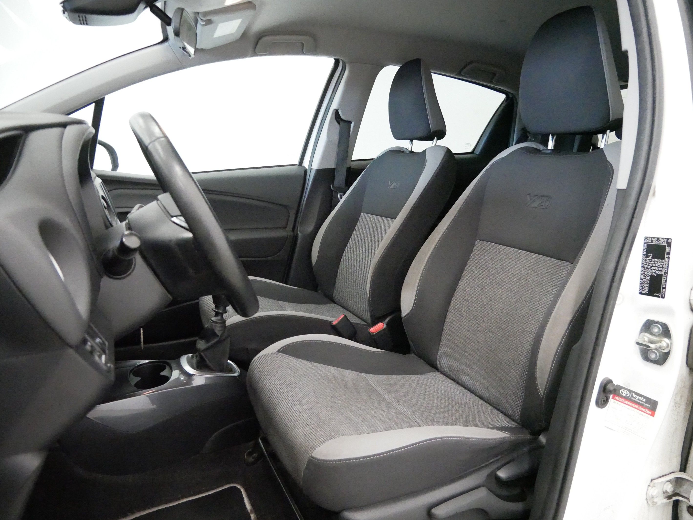 Toyota Yaris, 1.5 VVTi MT 20Y - fotka 6