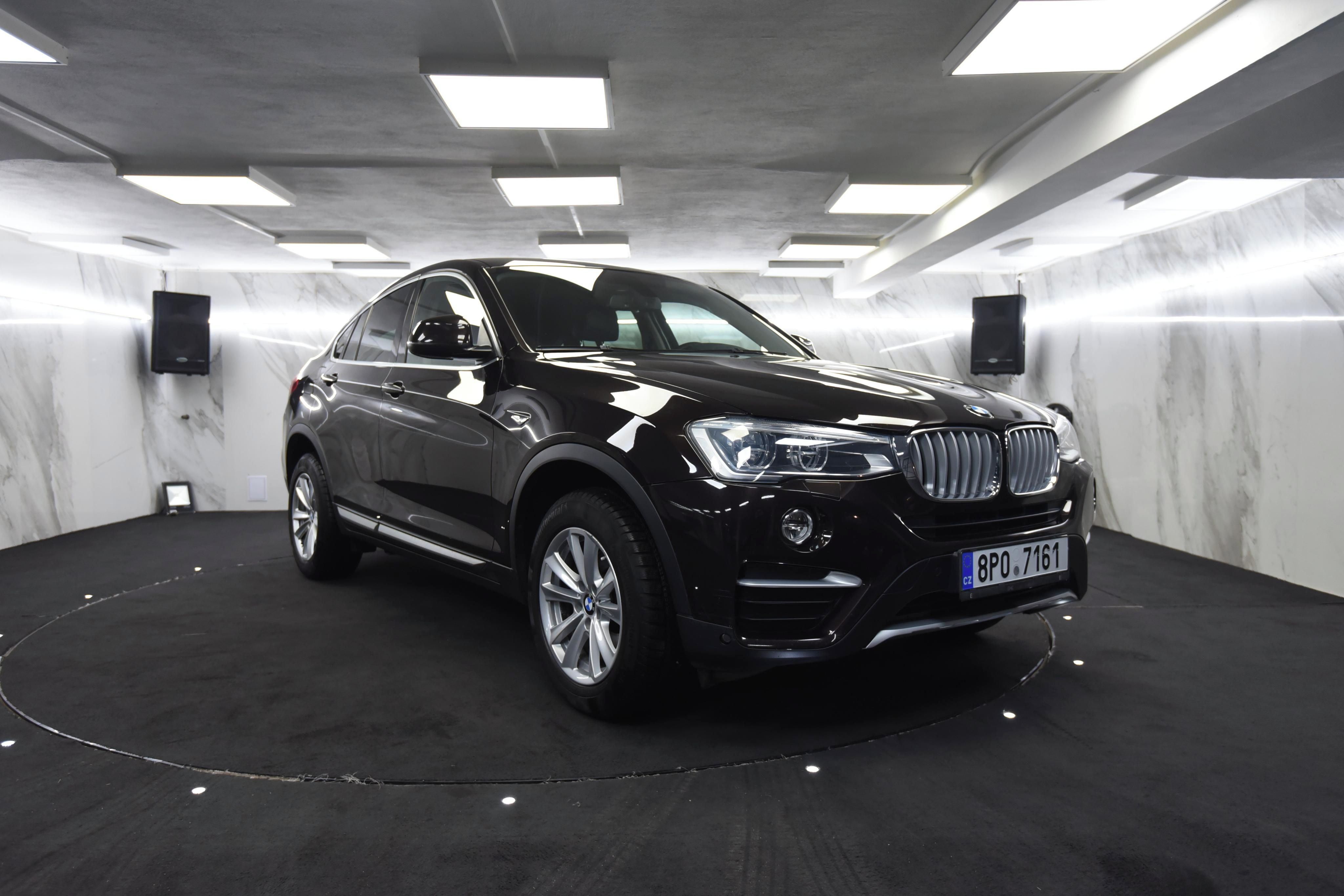 BMW X4, X4 XDRIVE 20D - Servisováno - fotka 3