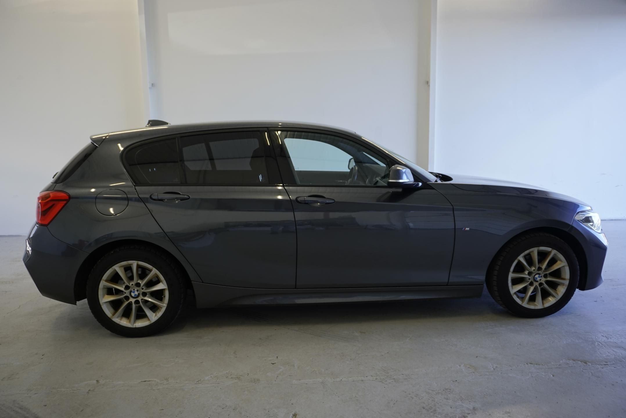 BMW Řada 1, 2,0 M-SPORT AUT. - fotka 4