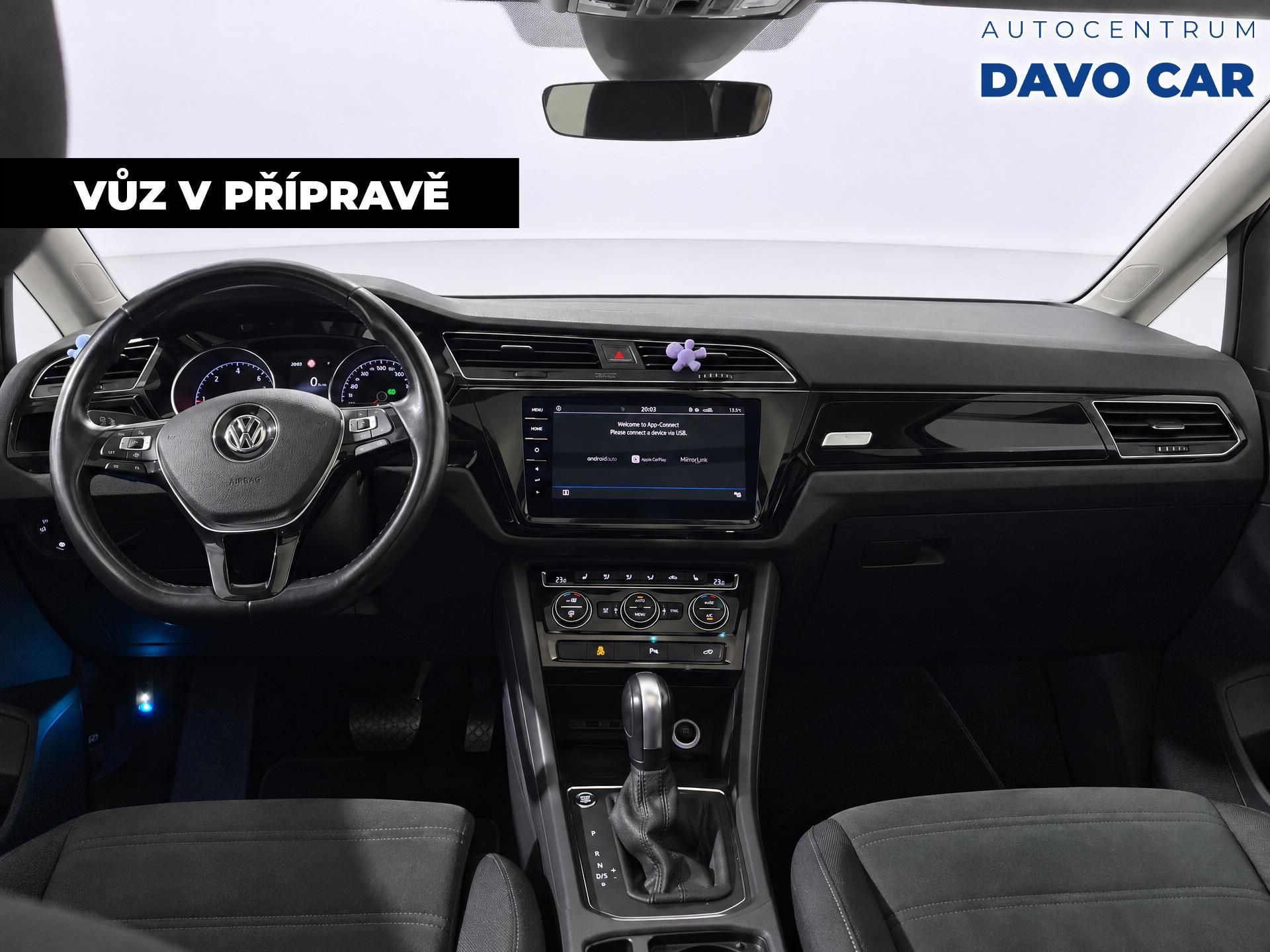 Volkswagen Touran, 2,0 TDI 85kW DSG Parorama Navi - fotka 3