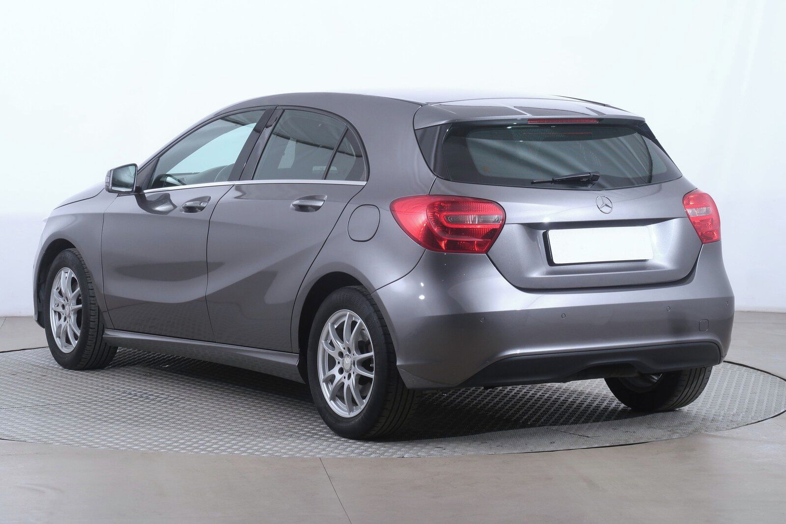 Mercedes-Benz Třídy A, 180 - fotka 4
