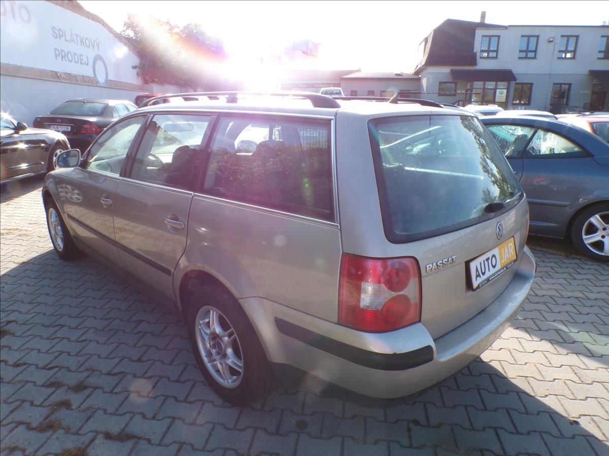 Volkswagen Passat, 1,8 Turbo  TAŽNÉ ZAŘÍZENÍ - fotka 4