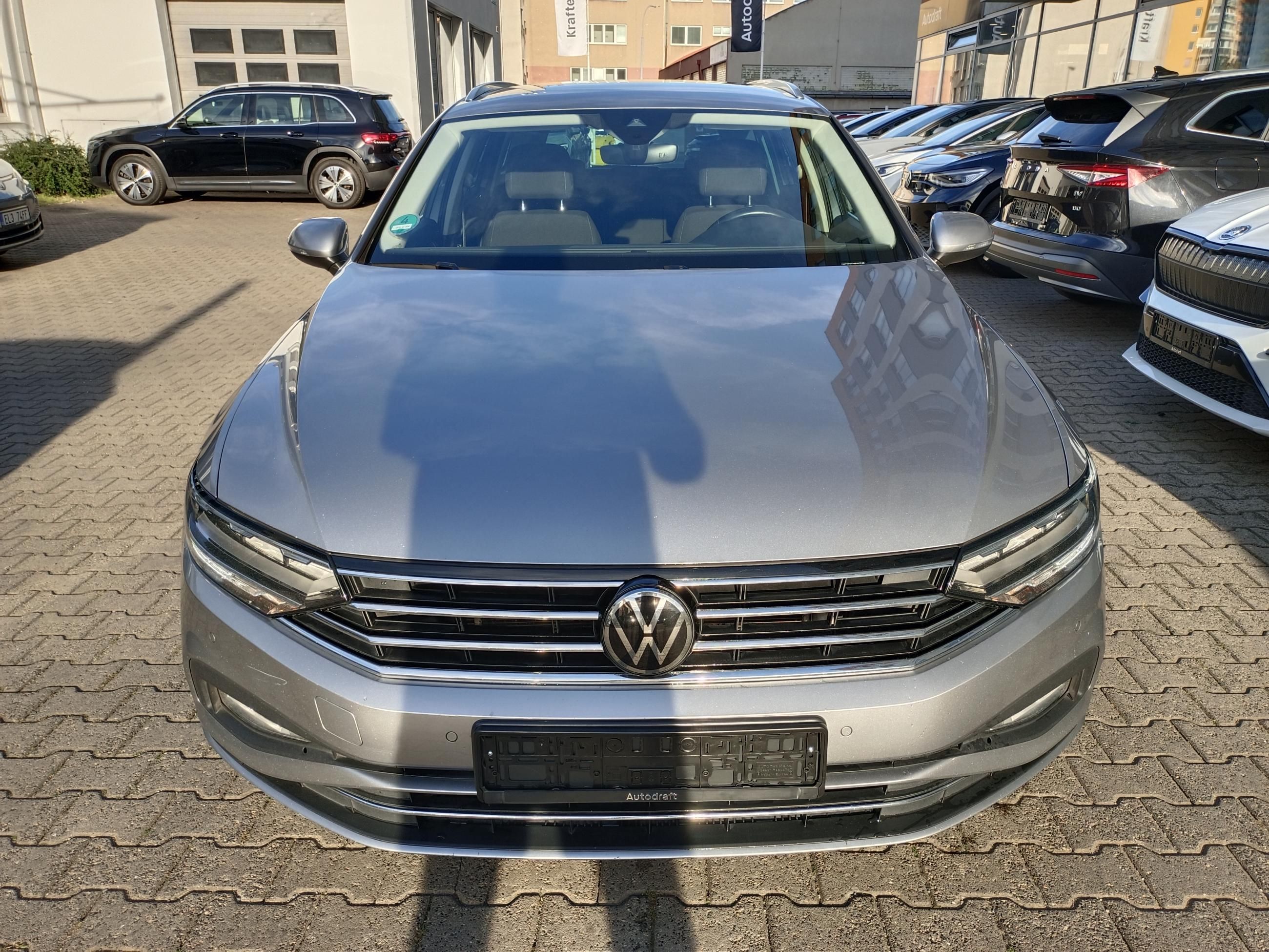 Volkswagen Passat Variant, 2.0 TDI 147kW DSG / Tažné - fotka 2