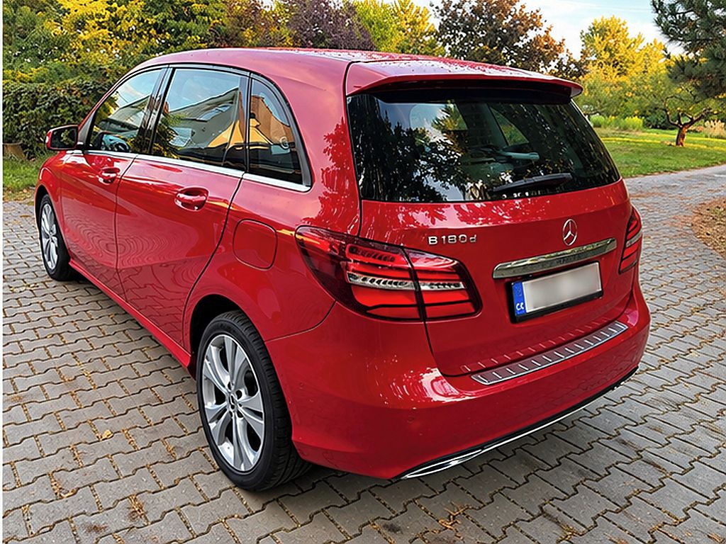 Mercedes-Benz Třídy B, Mercedes-Benz B180d, 80.434km - fotka 2