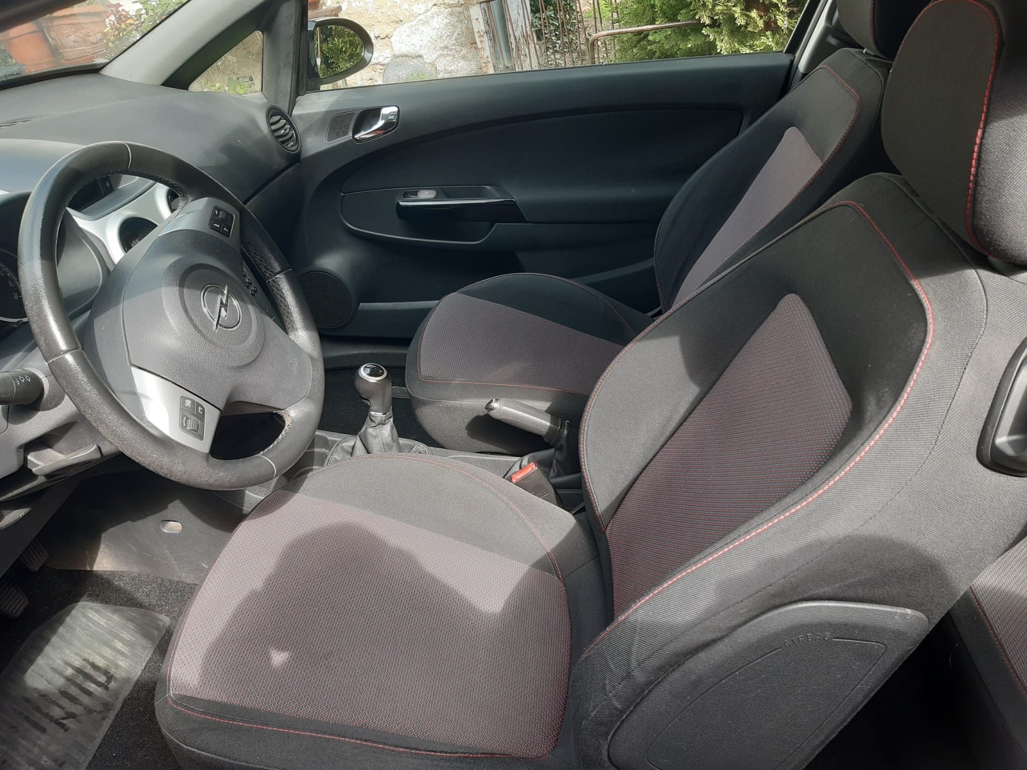 Opel Corsa, 1.4 66 kW | 175 000 km - fotka 4