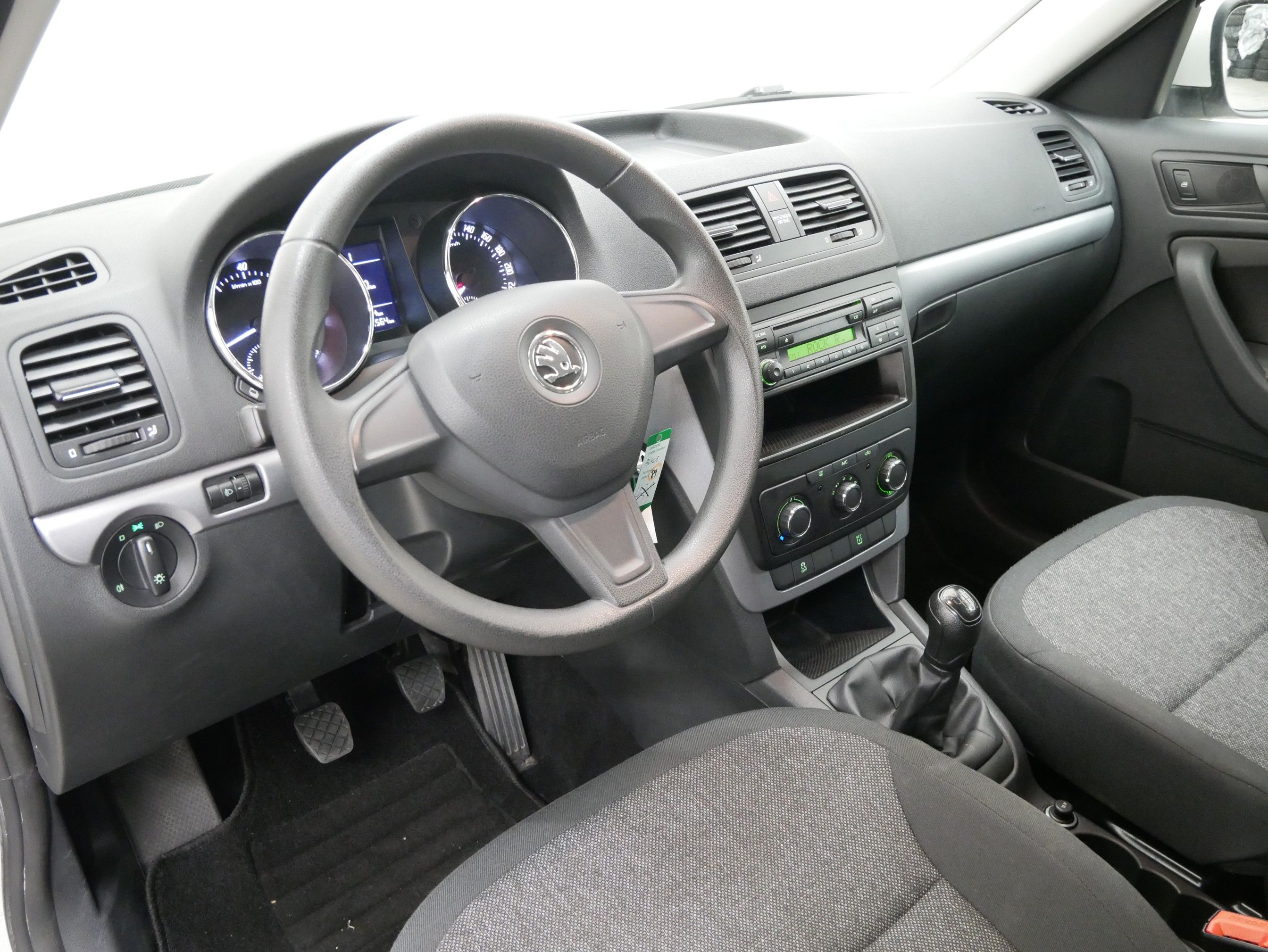 Škoda Yeti, 1.2 TSI 77 kW Active - fotka 5