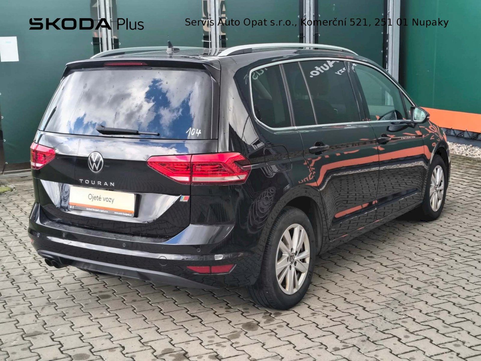 Volkswagen Touran, HIGHLINE 2.0TDI 110KW DSG ZÁRU - fotka 2