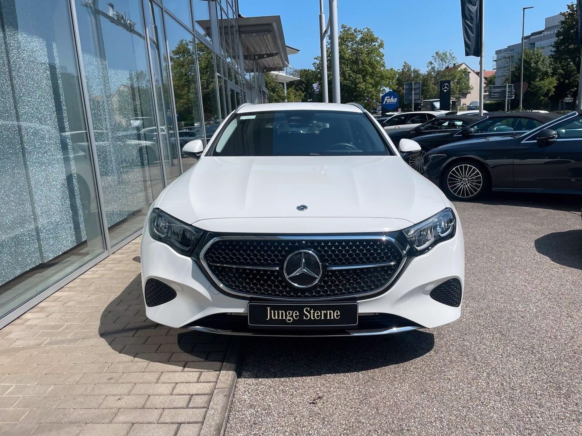 Mercedes-Benz Třídy E, 220d Avantgarde Taž Distronic - fotka 2