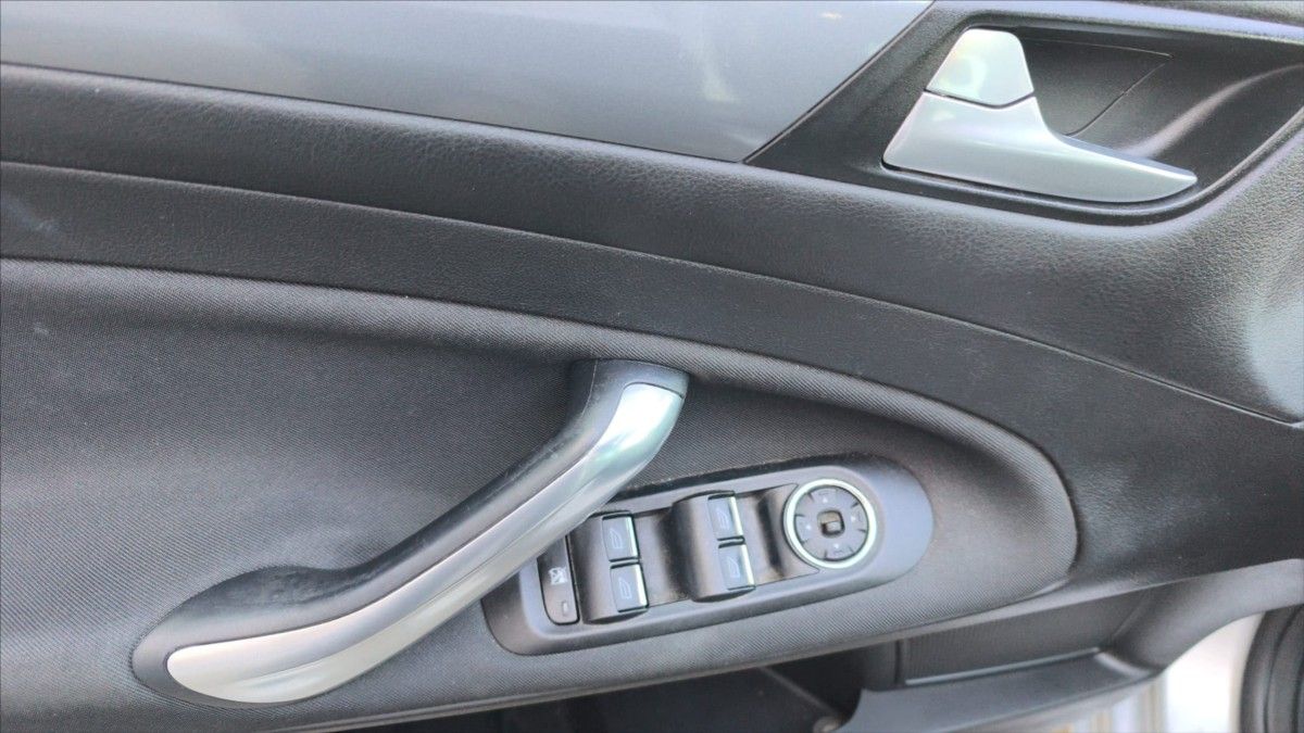Ford Mondeo, 2,0 - fotka 6