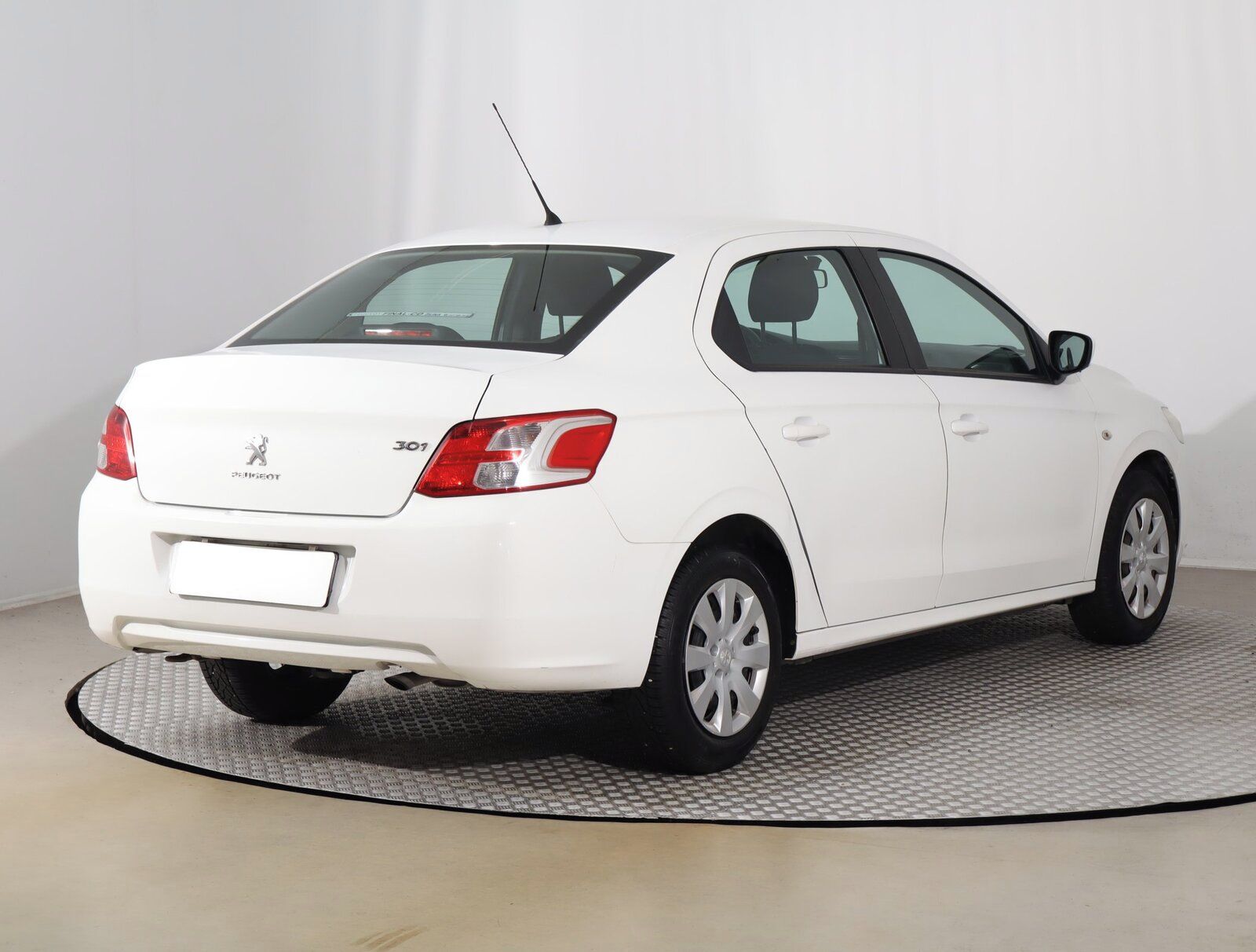 Peugeot 301, 1.2 VTi - fotka 5