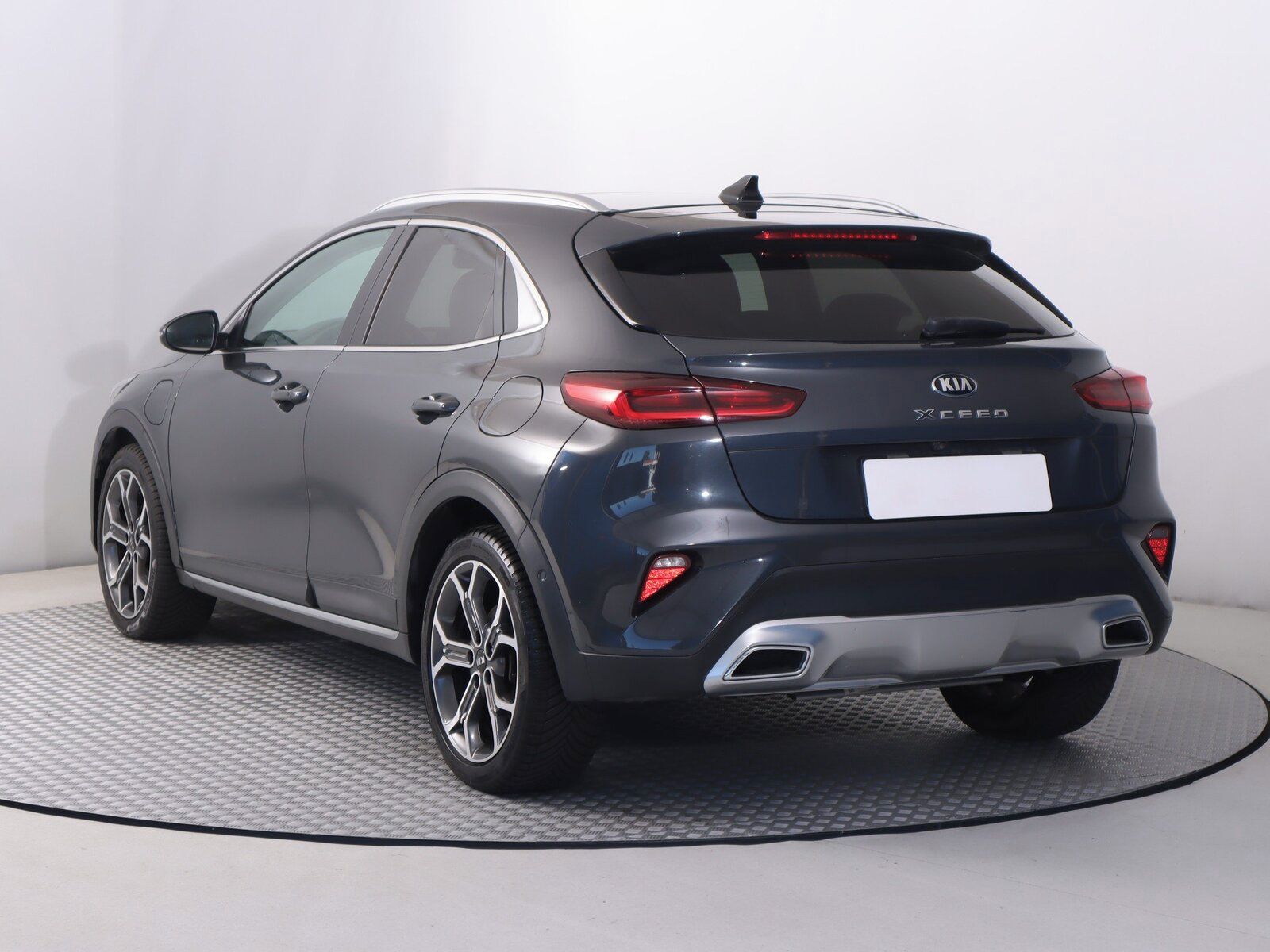 Kia XCee´d, Plug-in-Hybrid, Automat - fotka 4