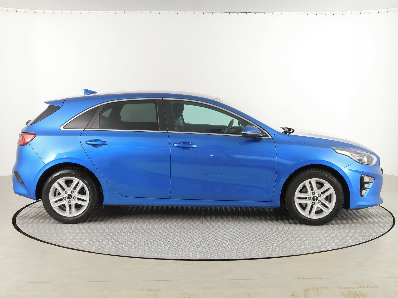 Kia Cee´d, 1.6 CRDi, Silver, Serv.kniha - fotka 6
