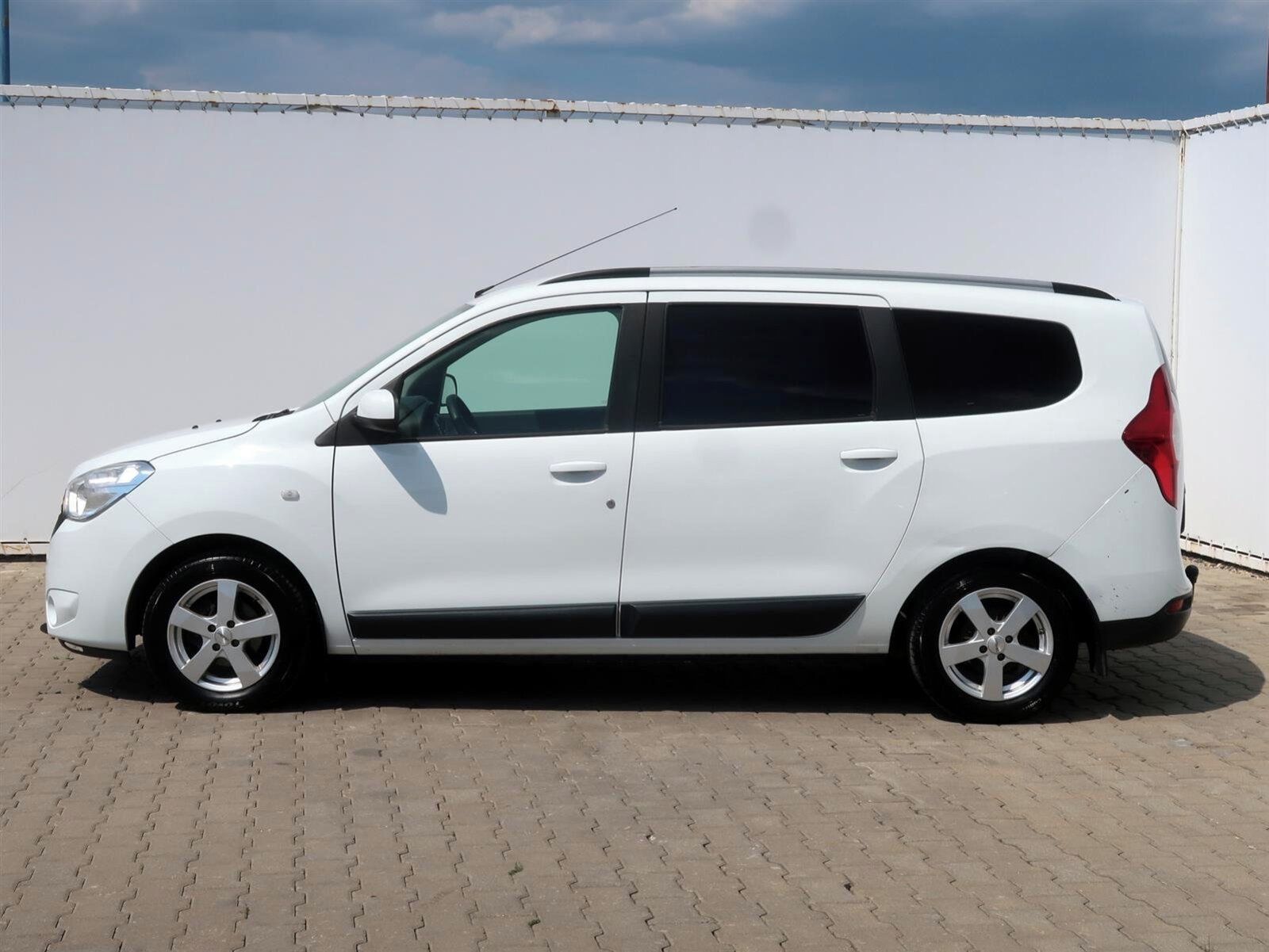 Dacia Lodgy, 1.6 SCe, Serv.kniha - fotka 3