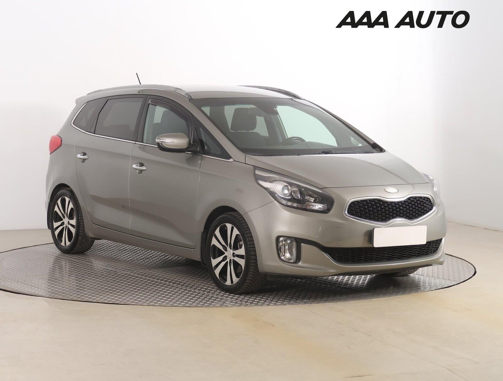 Kia Carens, 1.7 CRDi, 7 míst, Serv.kniha