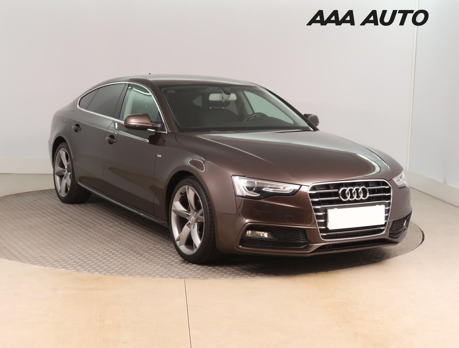 Audi A5, 1.8 TFSI, Automatická klima