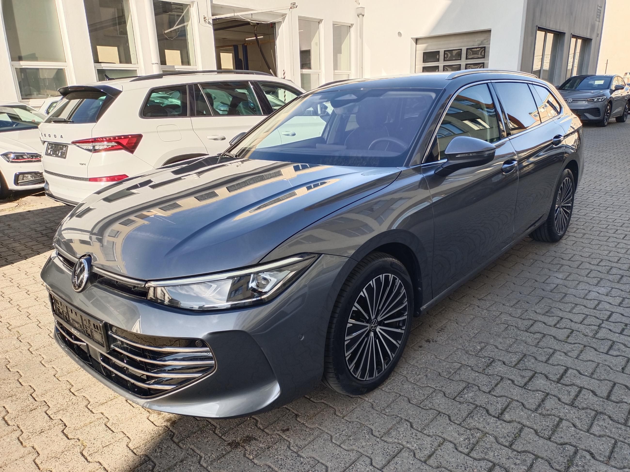 Volkswagen Passat Variant, Elegance 2.0 TDI / Tažné - fotka 3