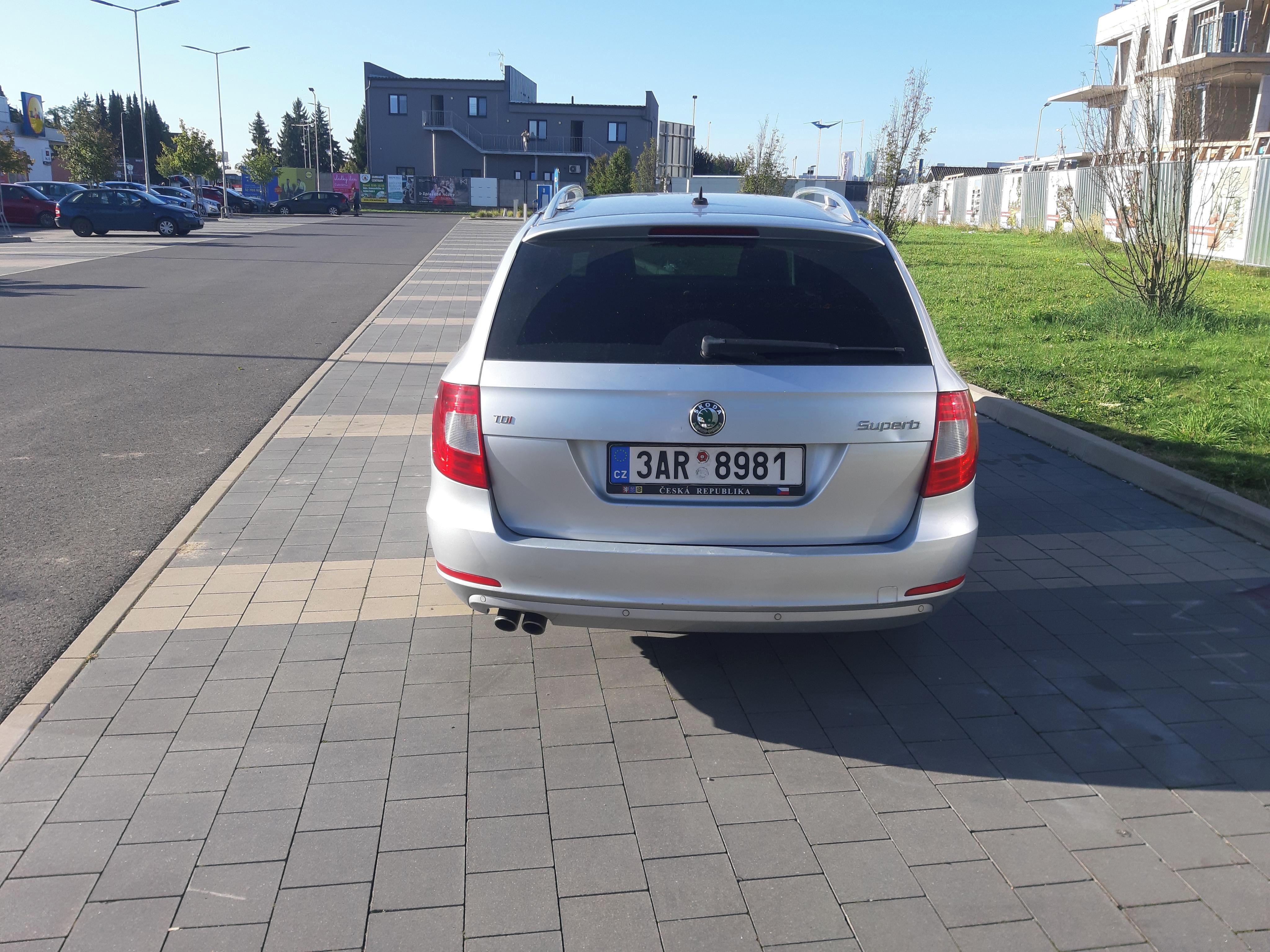Škoda Superb, 2,0TDI 103KW STK do 9/27 - fotka 5