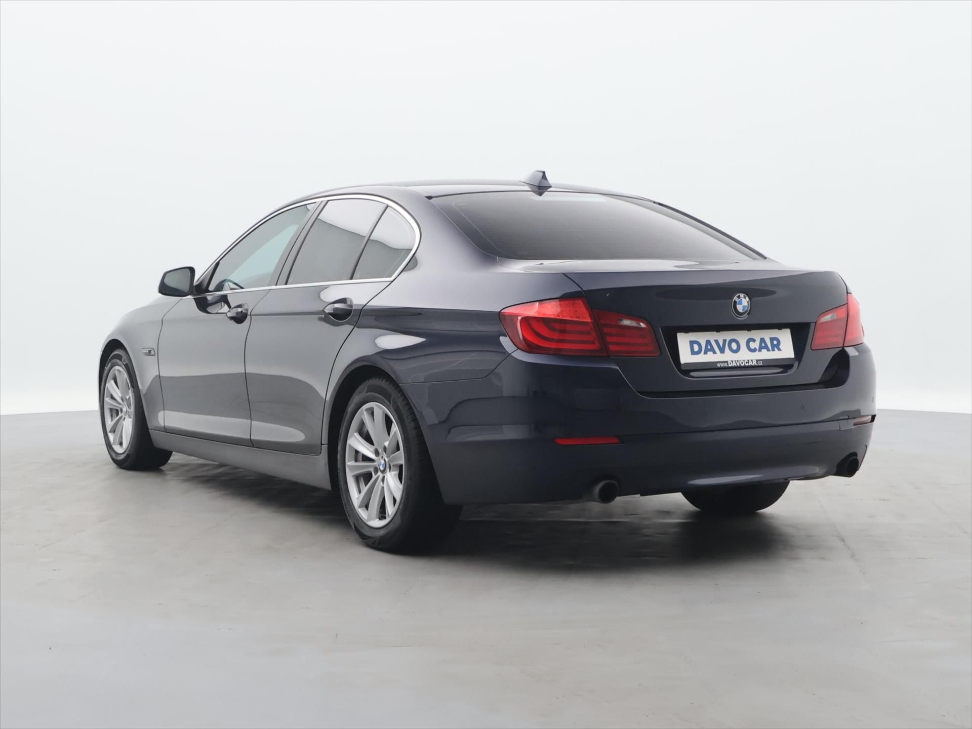 BMW Řada 5, 3,0 535i 225kW Aut.klima Kůže - fotka 5