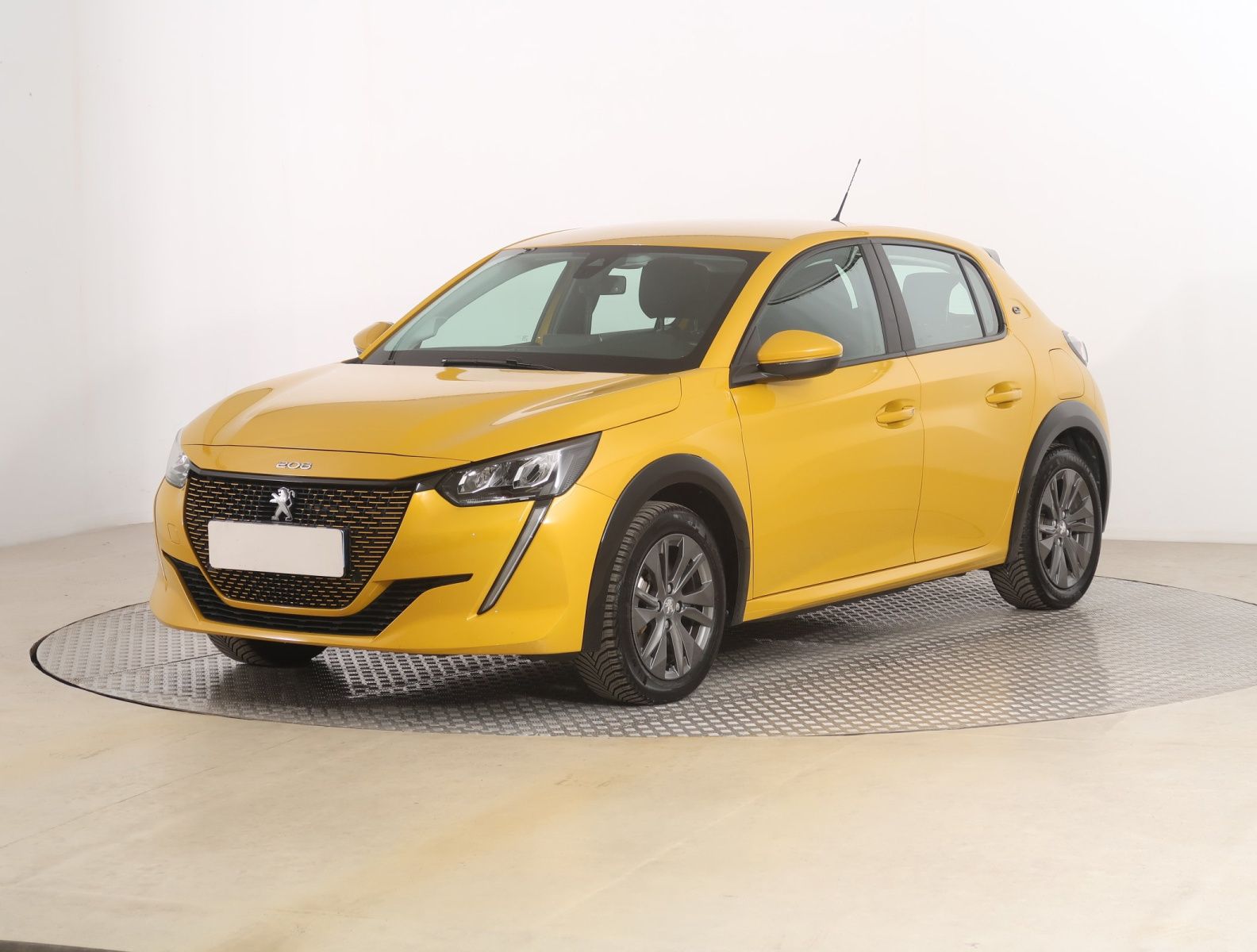 Peugeot 208, 50 kWh, SoH 90%, Automat - fotka 3