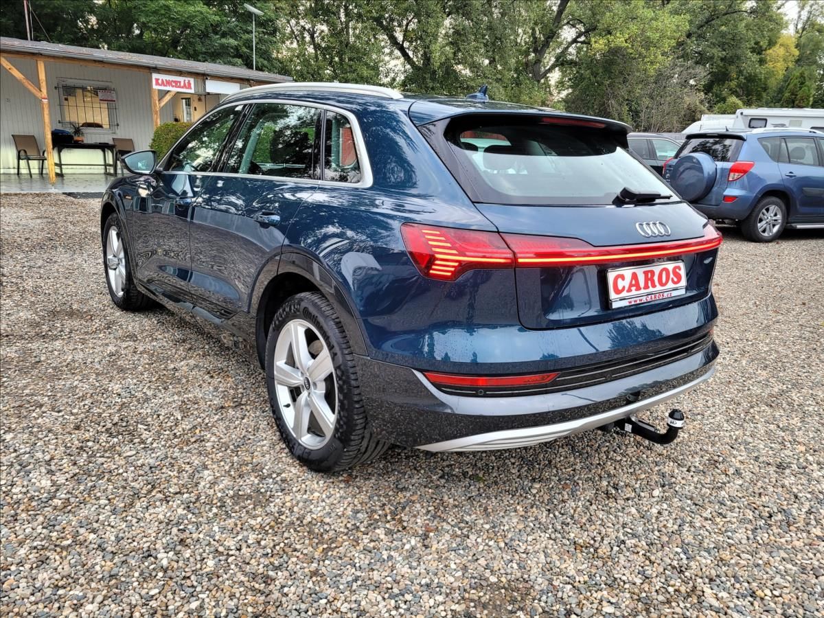 Audi e-tron, 55,95KWH,4x4,SOH 90,6% - fotka 5