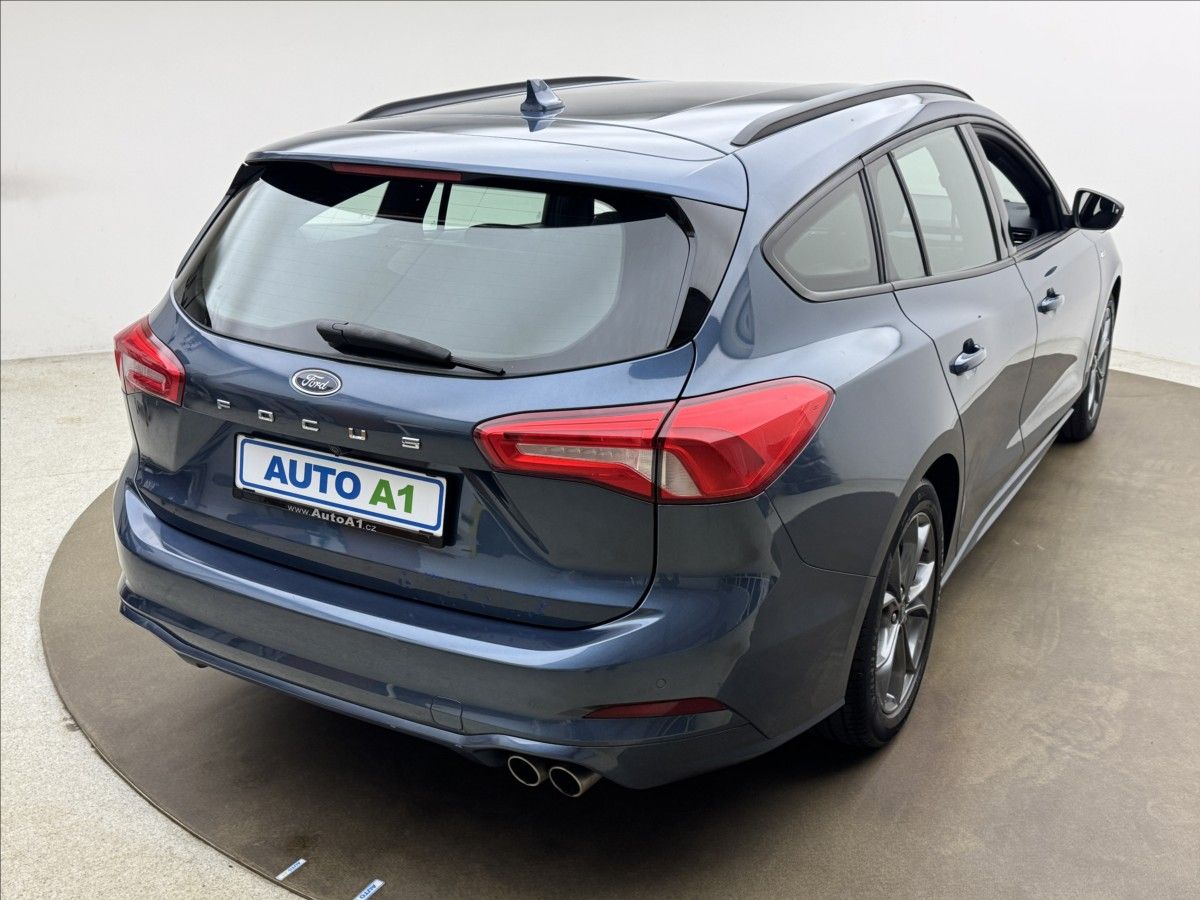 Ford Focus, 1,5 ST-LINE ZÁRUKA LED 1MAJ ČR - fotka 4