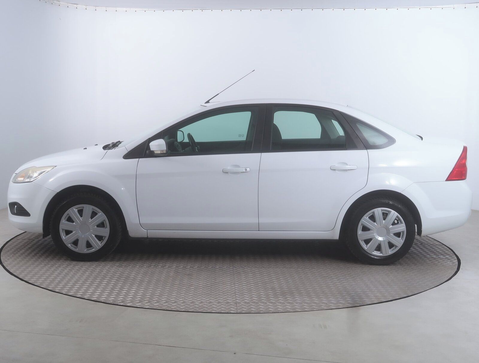 Ford Focus, 1.6 16V, Serv.kniha, po STK - fotka 3