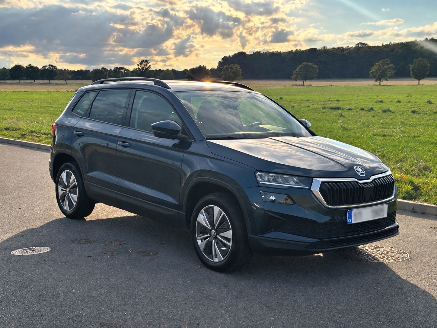 Škoda Karoq, 2,0 TDi DSG Ambition, pěkný, - fotka 3