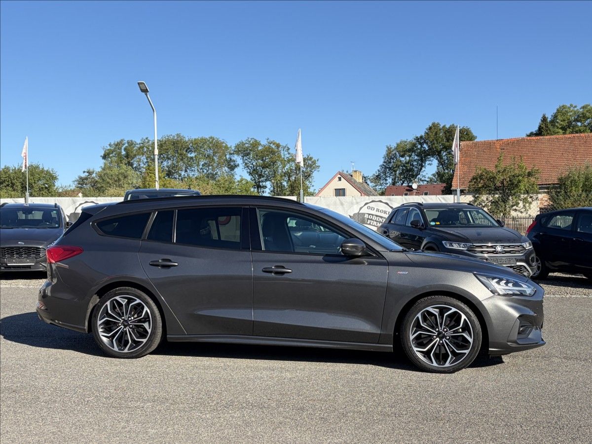 Ford Focus, 1,5 EB 111KW ST-Line,1.Maj,Nav - fotka 3