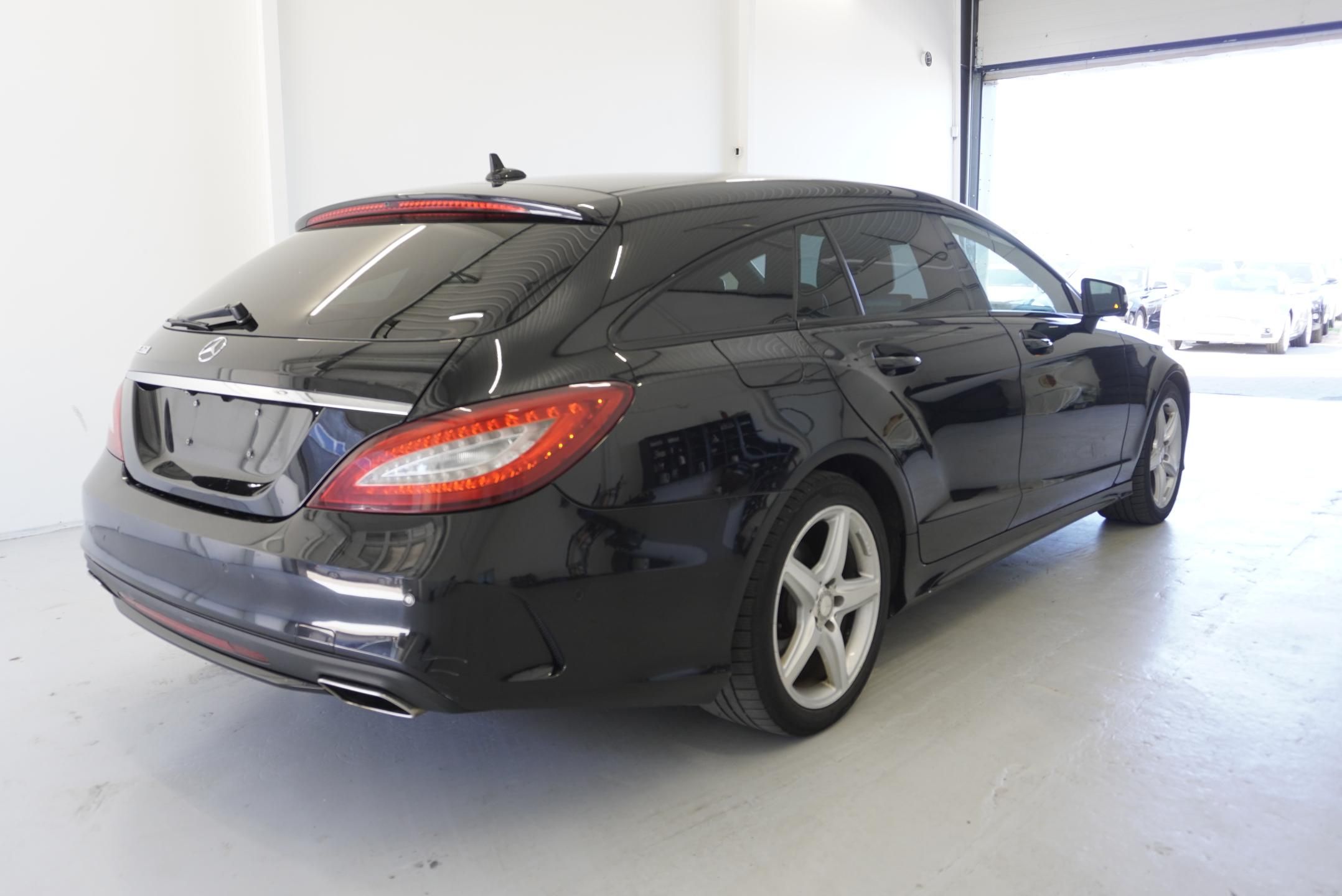 Mercedes-Benz CLS, 3,0D 4MATIC AMG-LINE - fotka 5