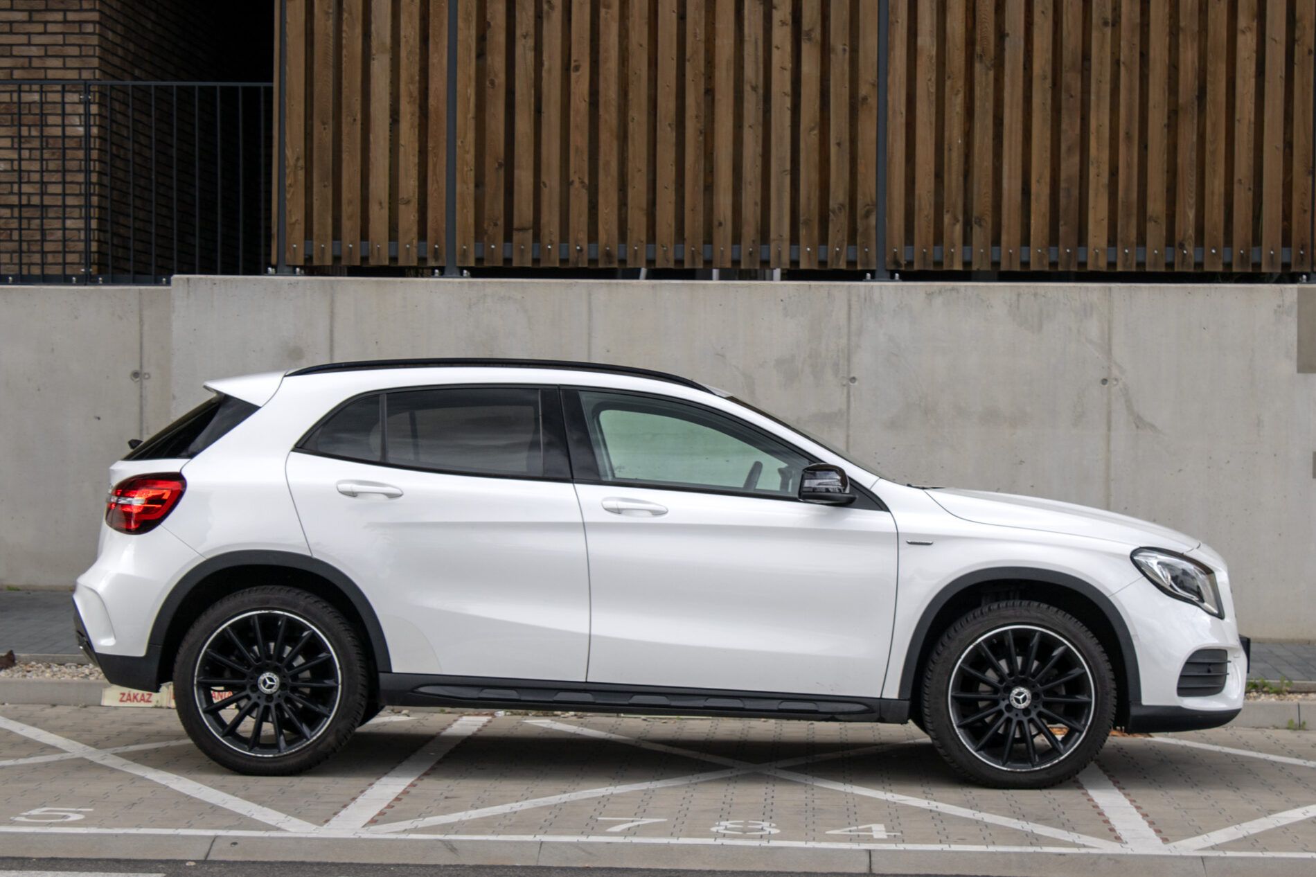 Mercedes-Benz, GLA trieda - fotka 4