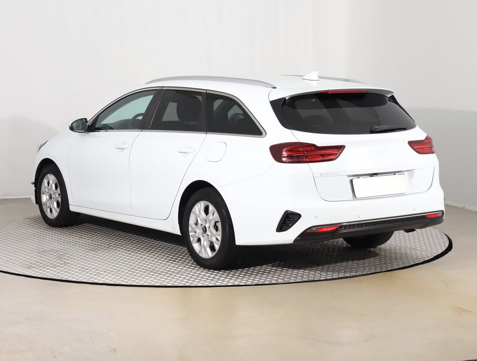 Kia Cee´d, 1.6 CRDi MHEV, Gold - fotka 4