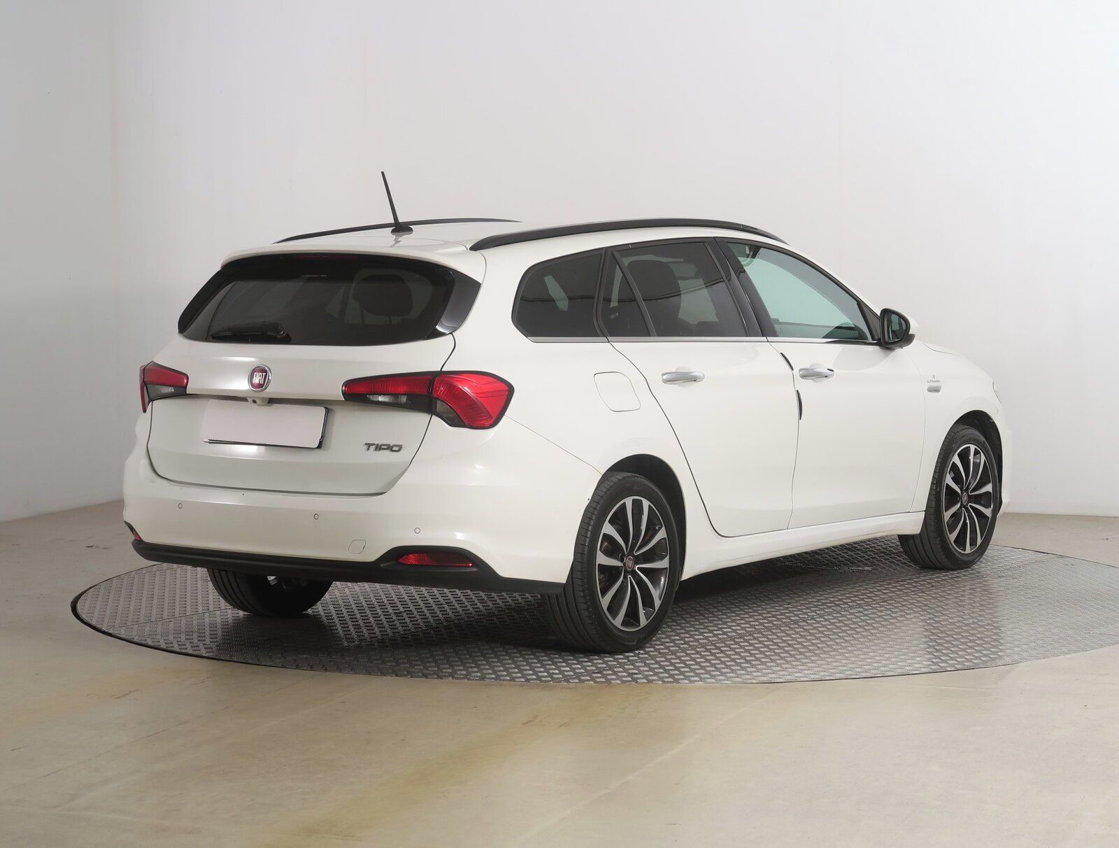 Fiat Tipo, 1.6 16V, Automat, Serv.kniha - fotka 5