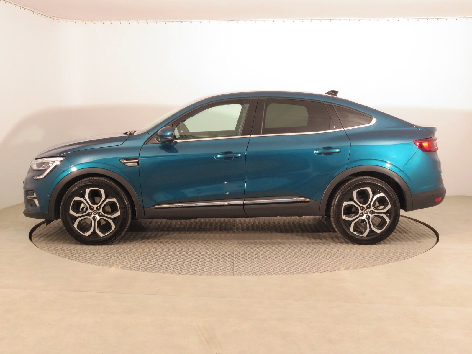 Renault Arkana, E-Tech, Techno, Automat - fotka 3