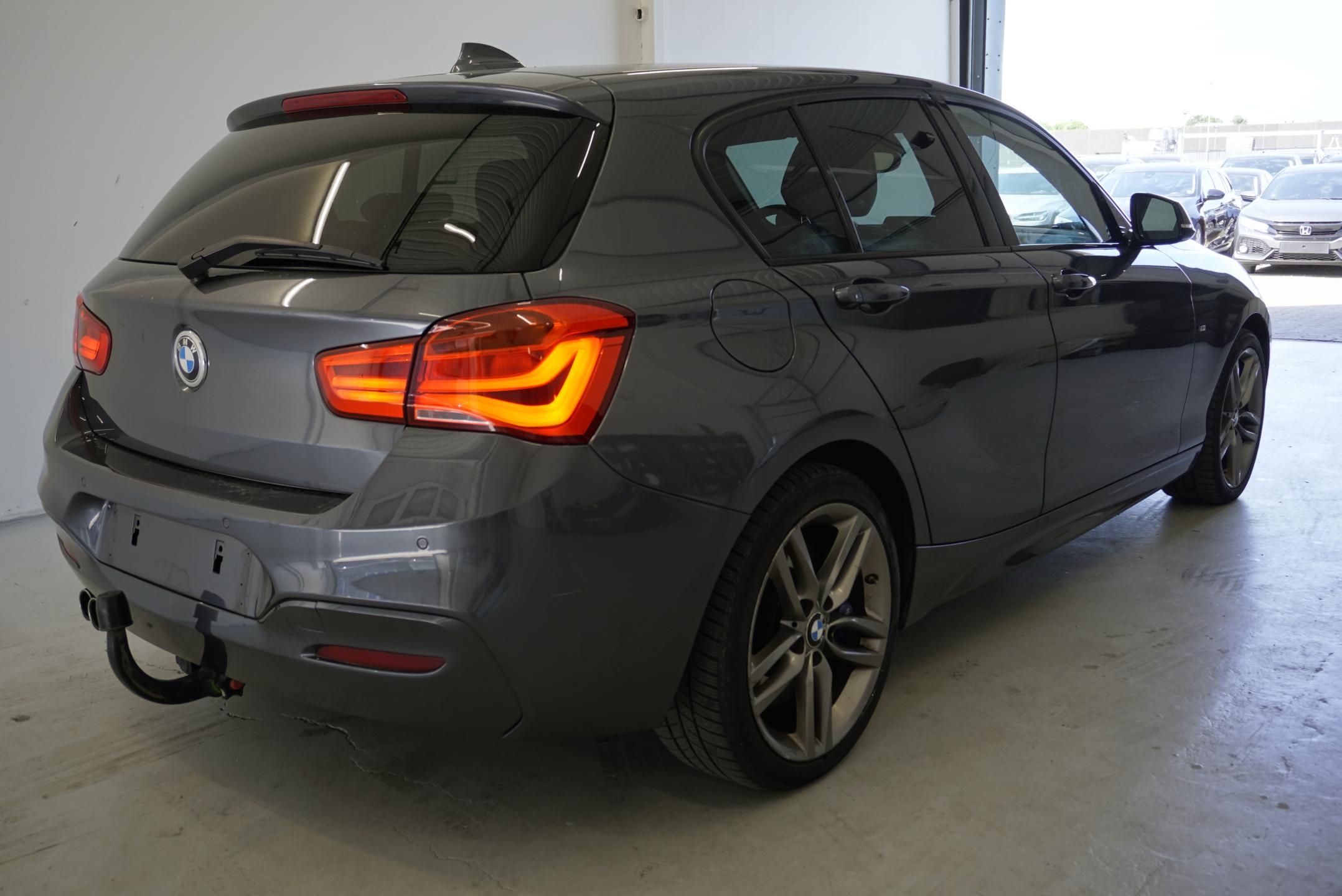 BMW Řada 1, 2,0 M-SPORT XDRIVE AUT. - fotka 5