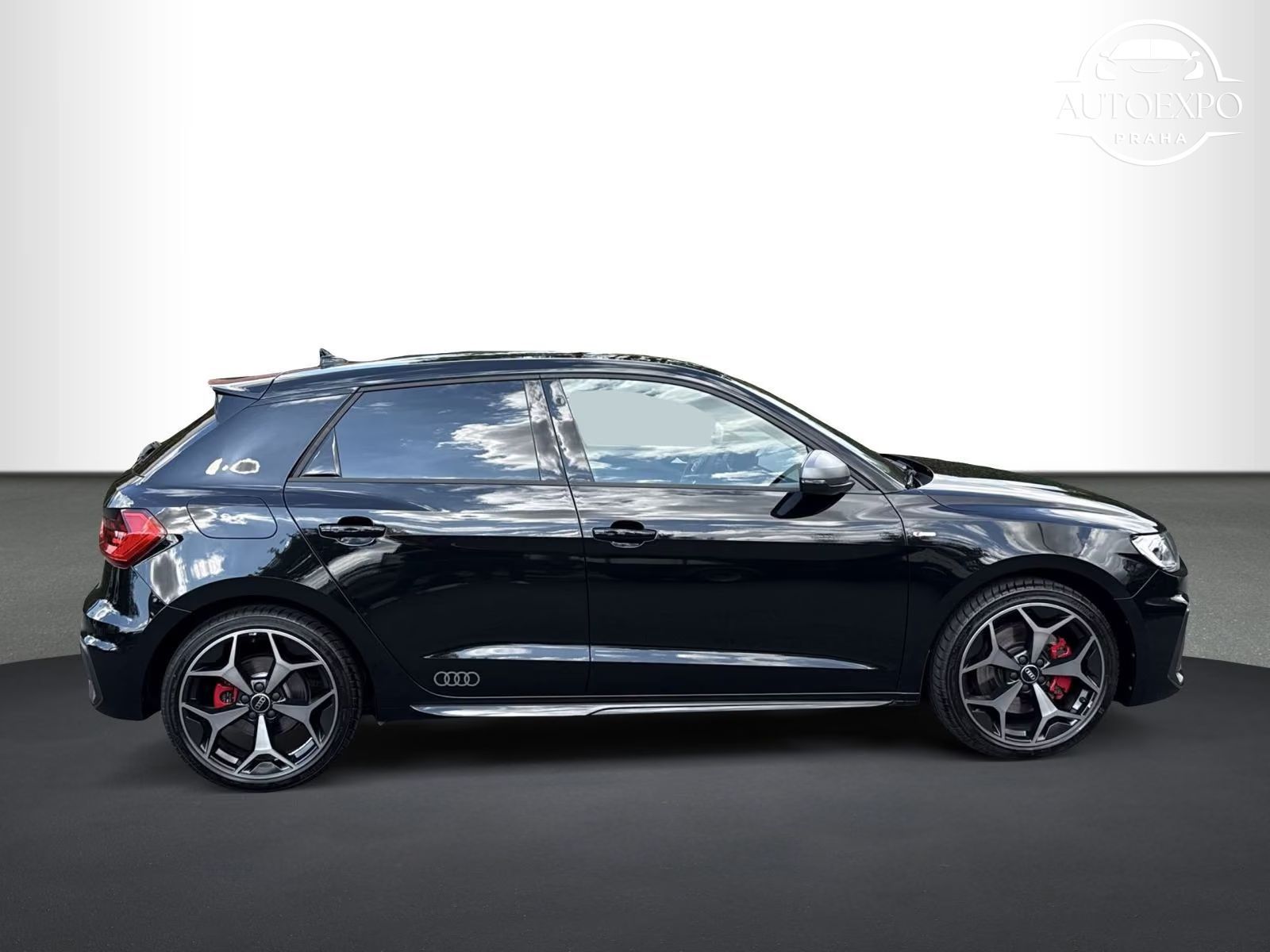 Audi A1, Sportback S line 40 2.0 TFSI - fotka 4