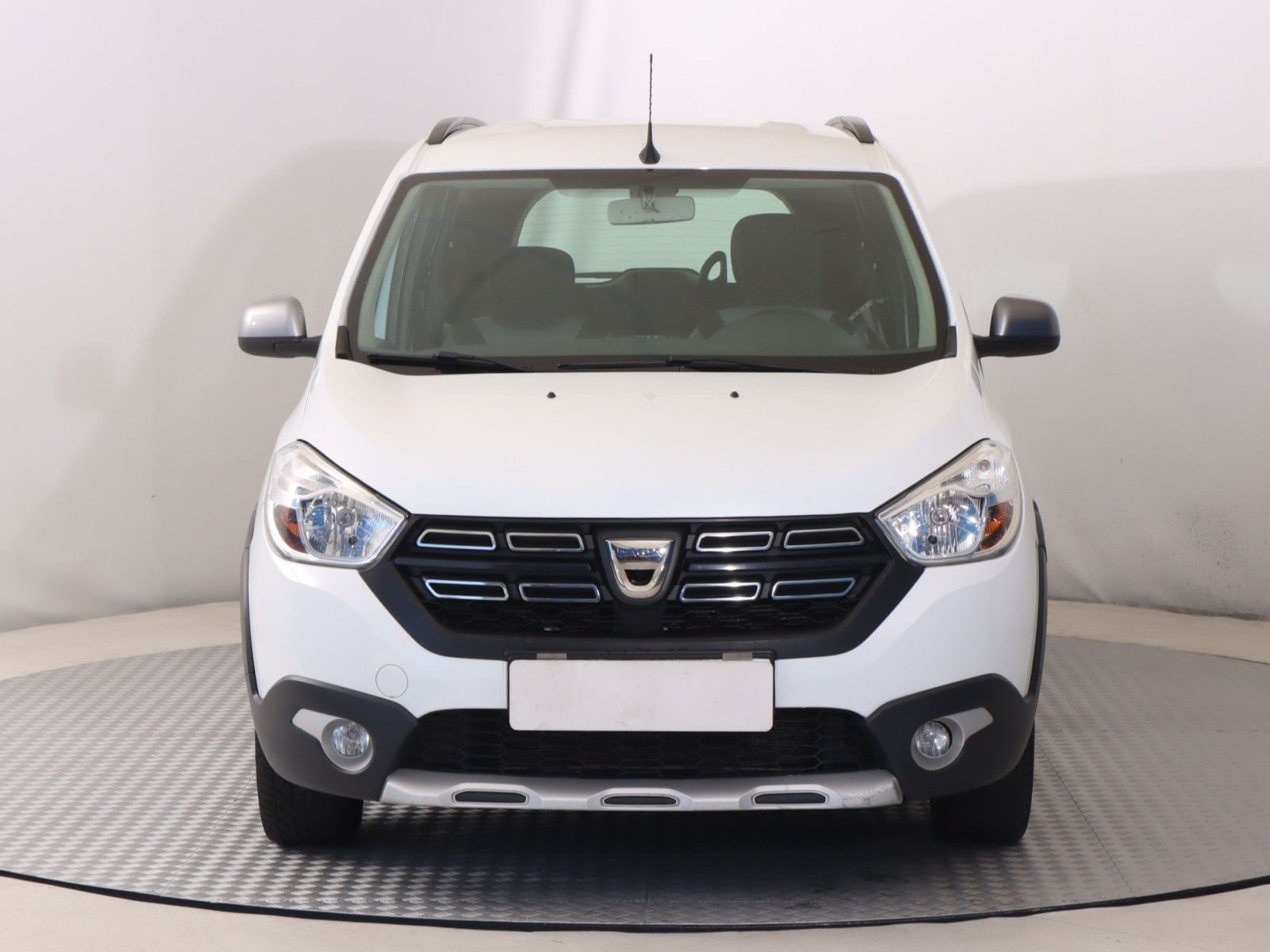 Dacia Lodgy, 1.5 Blue dCi, 7 míst - fotka 2