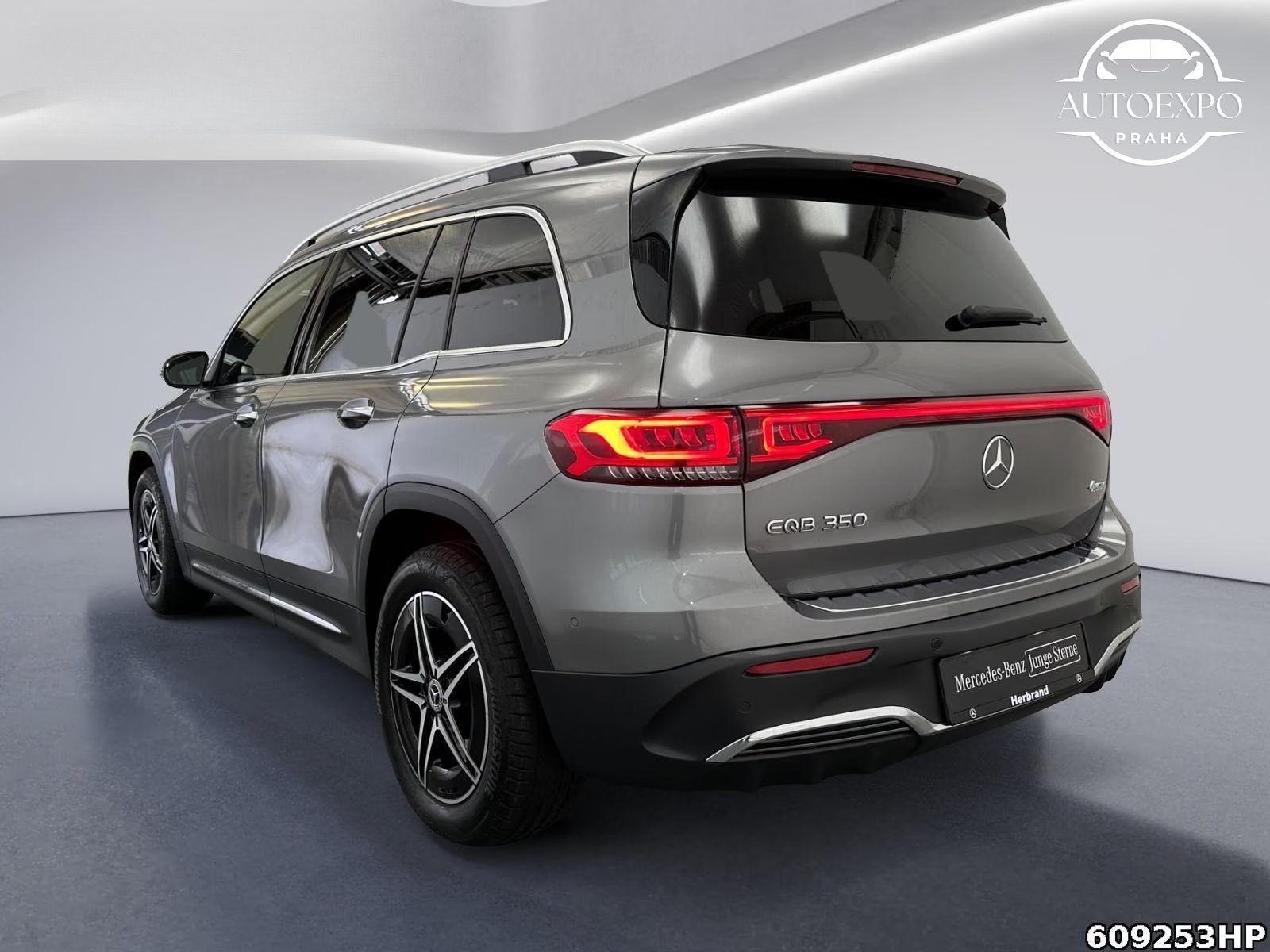 Mercedes-Benz EQB, 350 4M AMG*Keyless*Kamera* - fotka 4
