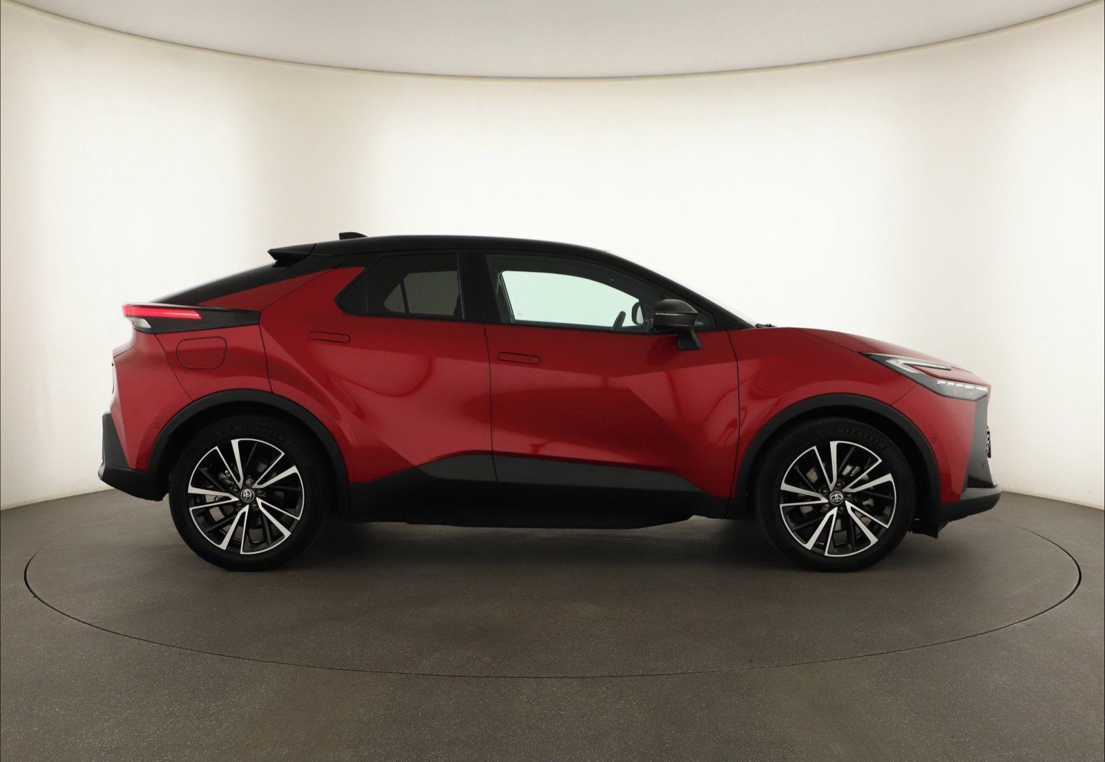 Toyota C-HR, 2.0 Plug-in, Executive - fotka 6
