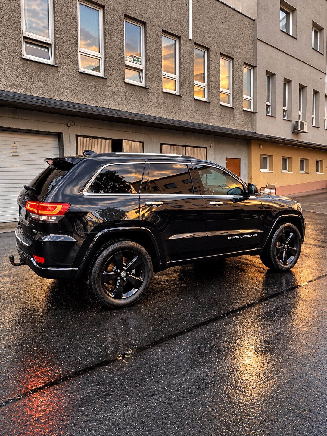 Jeep Grand Cherokee, OVERLAND, 74000KM, QUADRA-LIFT - fotka 5