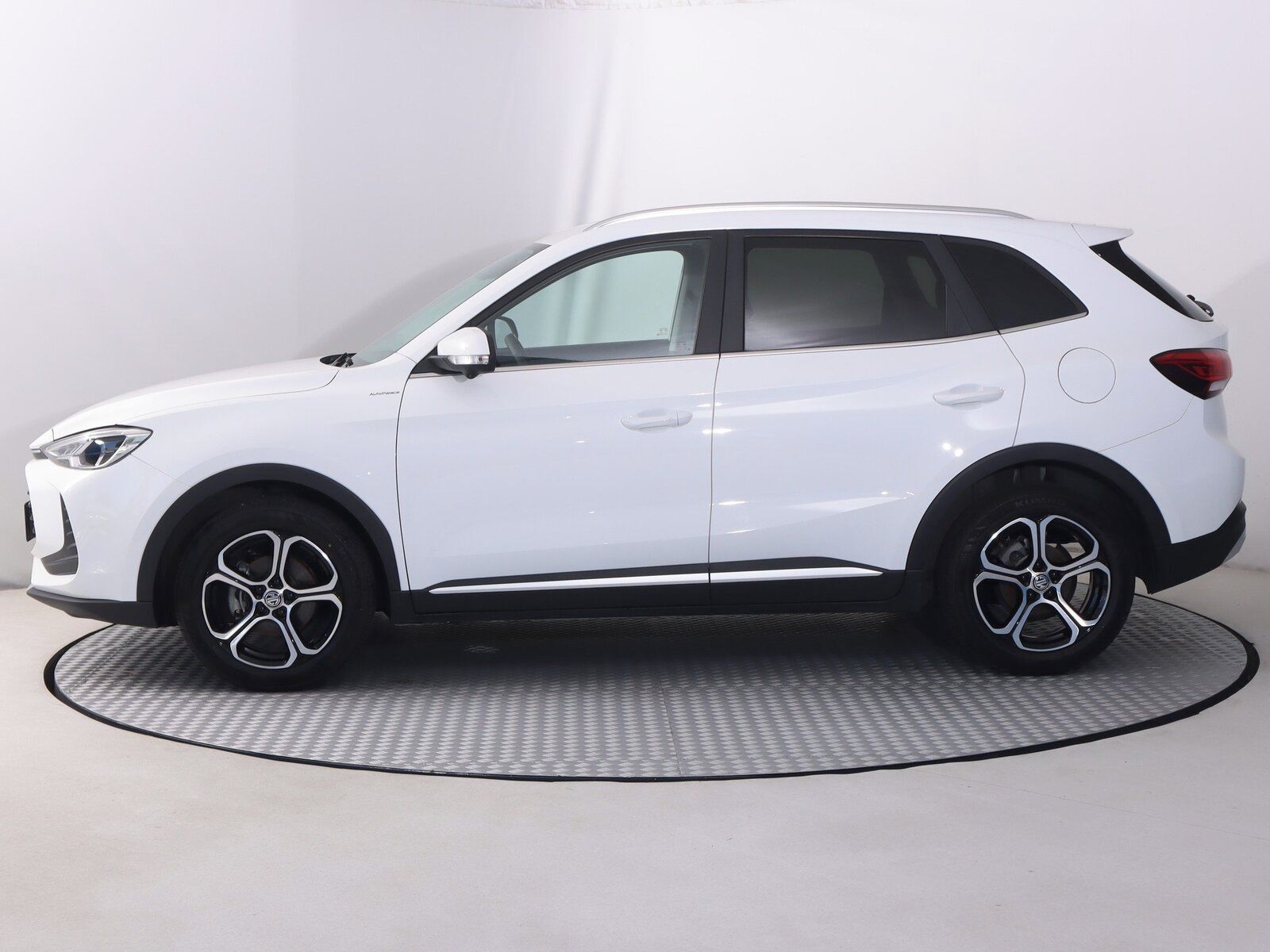 MG ZS, 1.5 i, Elegance, Serv.kniha - fotka 3