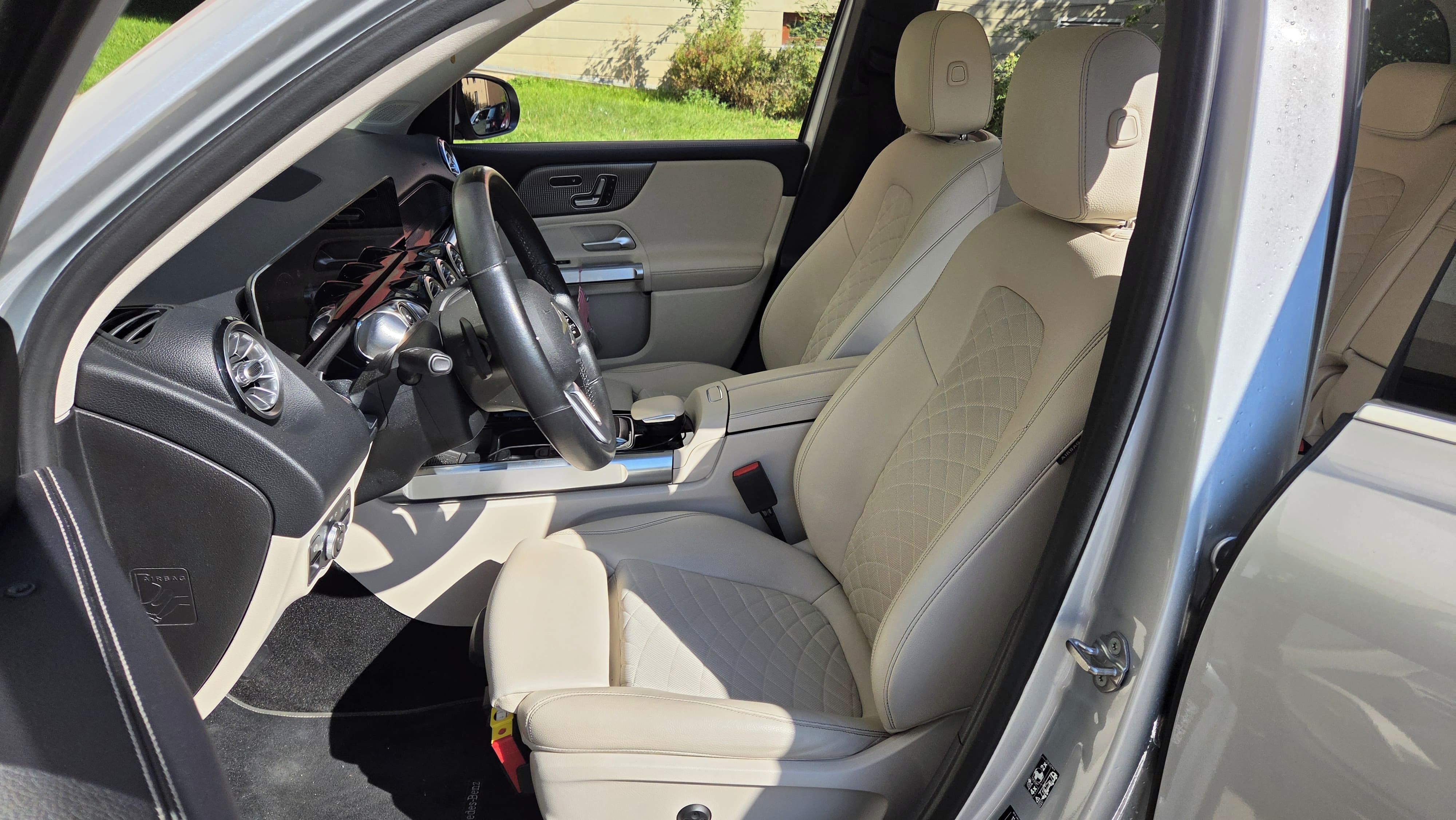 Mercedes-Benz GLB, Mercedes Benz GLB 250 4matic - fotka 5