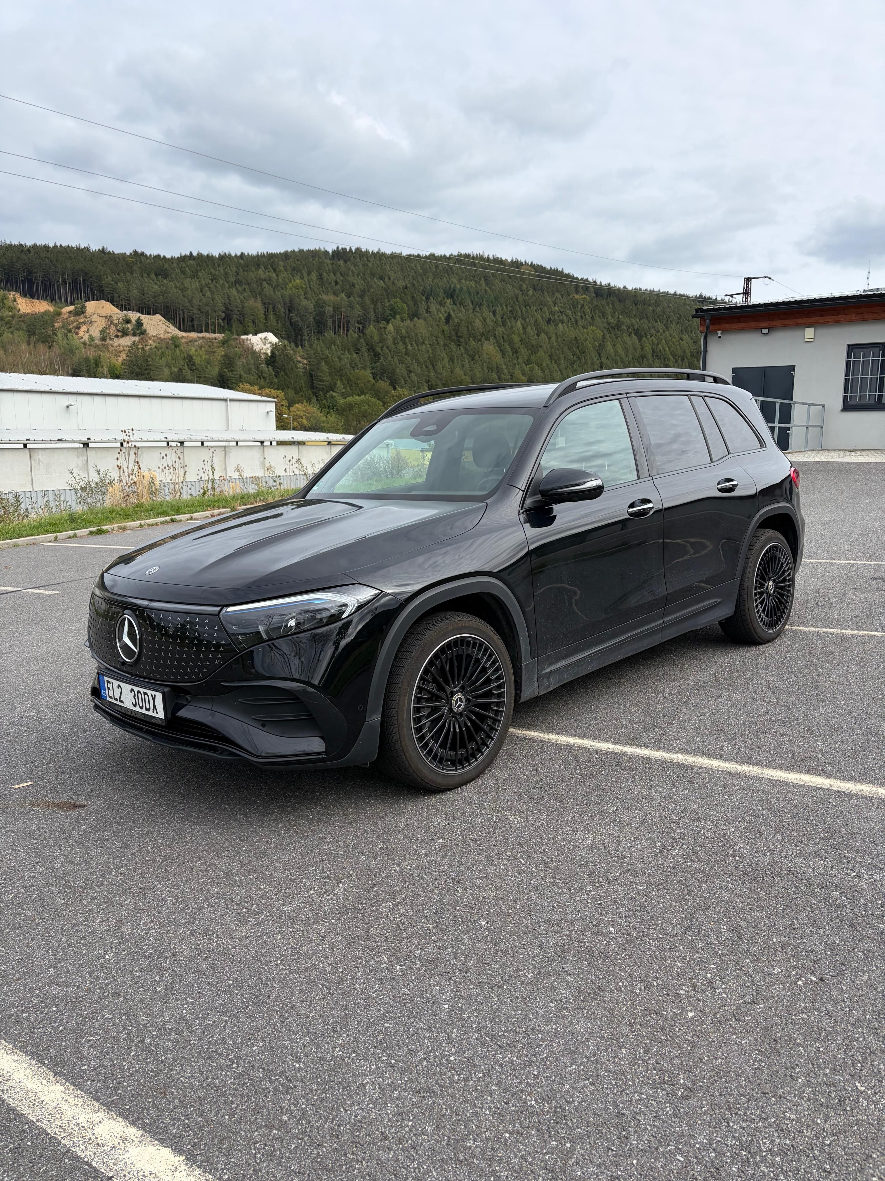 Mercedes-Benz EQB, Mercedes EQB250+ AMG 2025