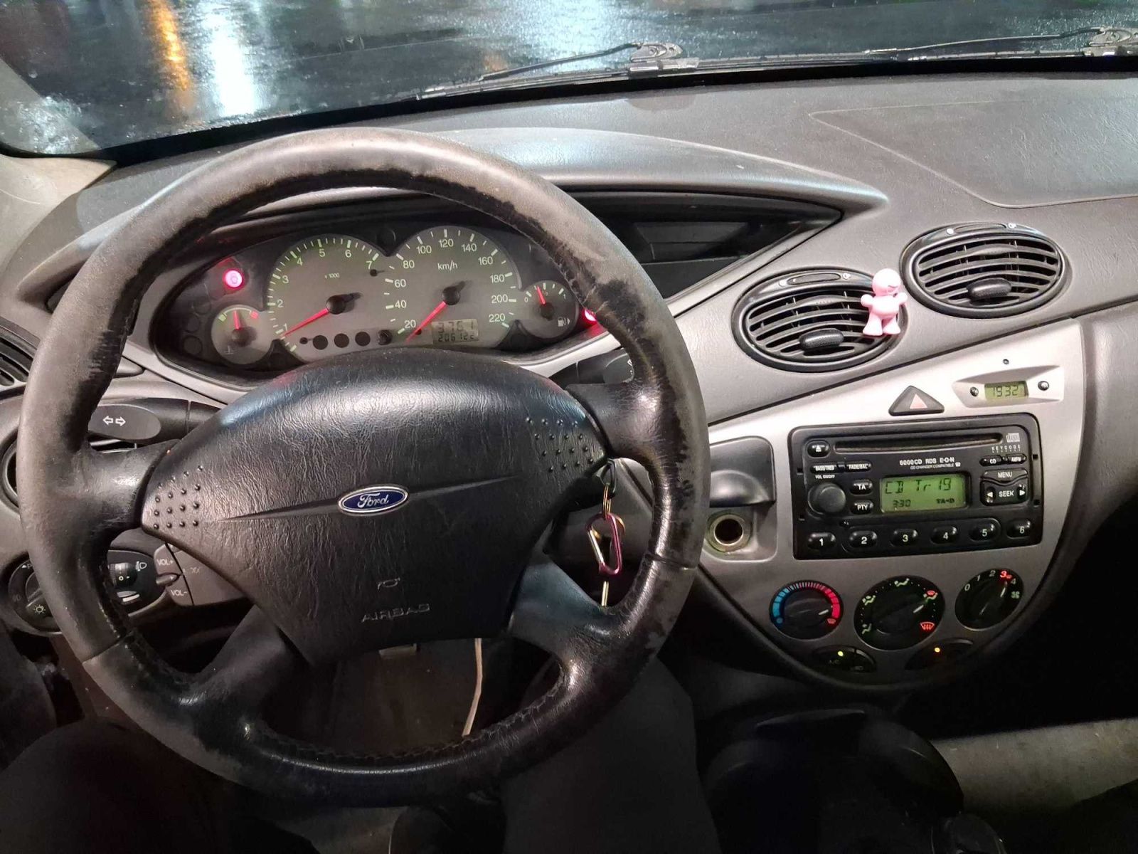 Ford Focus, 1.6 16V, po STK, Klima - fotka 3