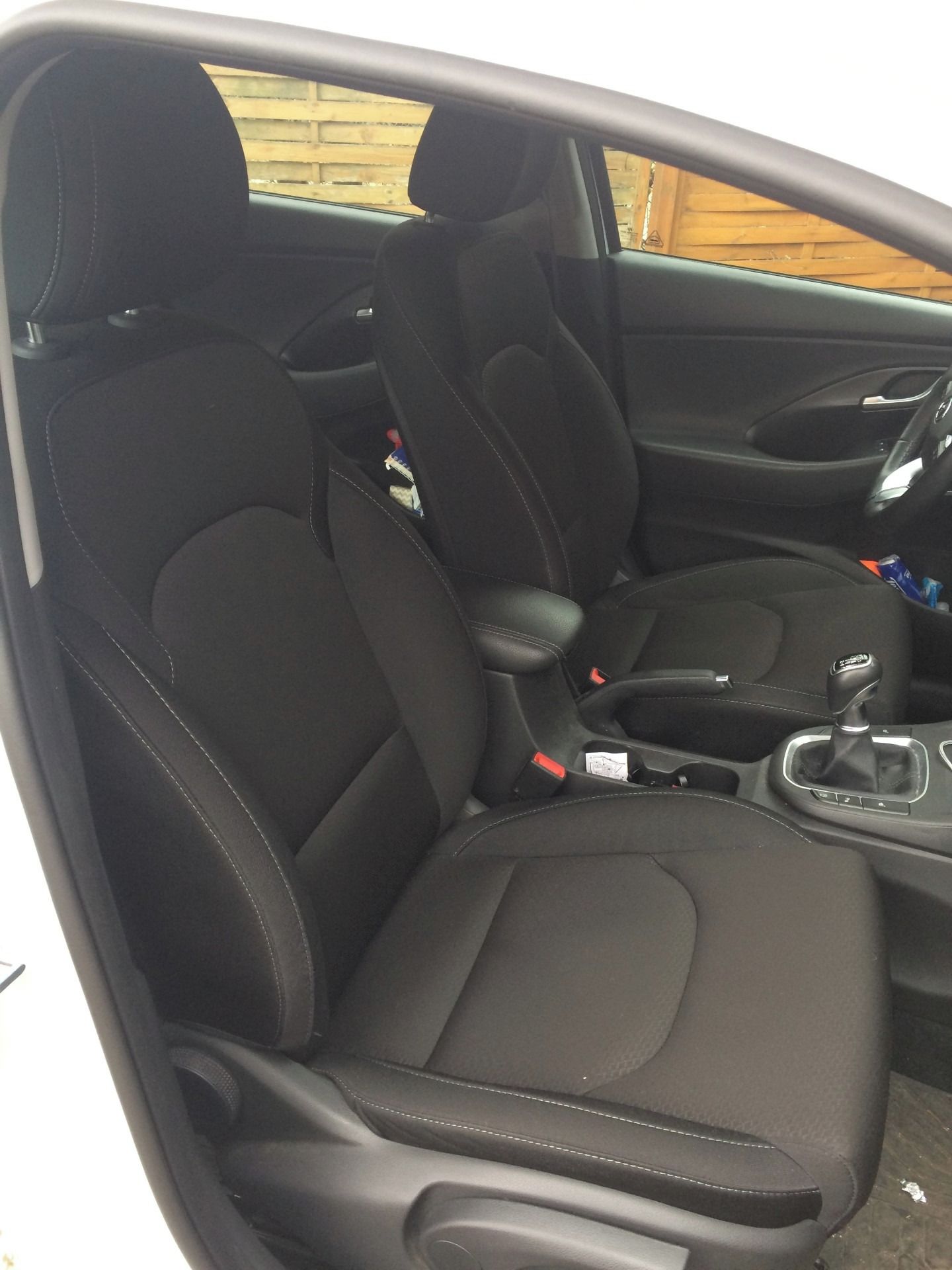 Hyundai i30, 1. maj., serviska, model 2019 - fotka 6