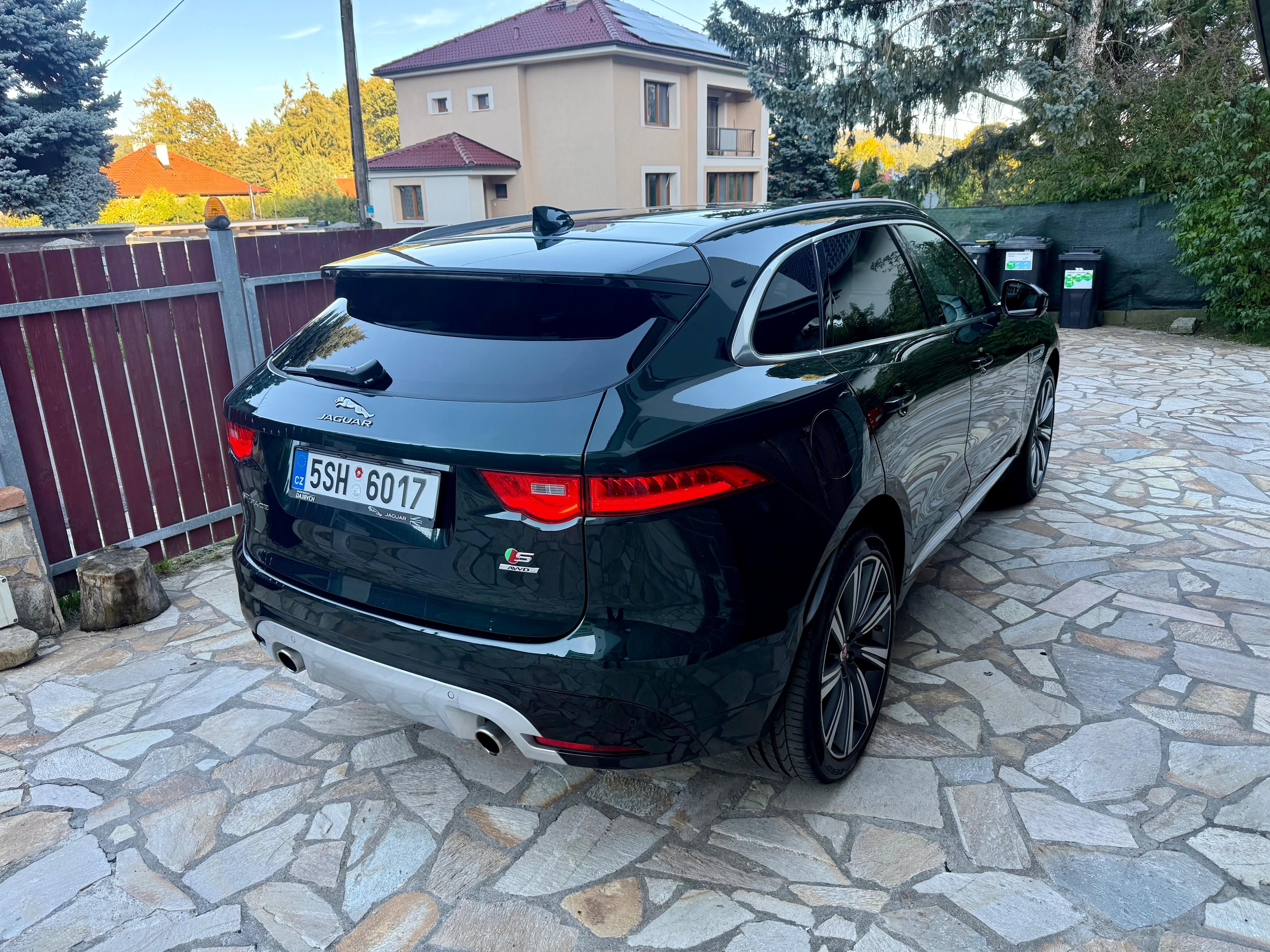 Jaguar F-Pace, 3.0 280 KW 4X4 MAX VÝBAVA TOP - fotka 4