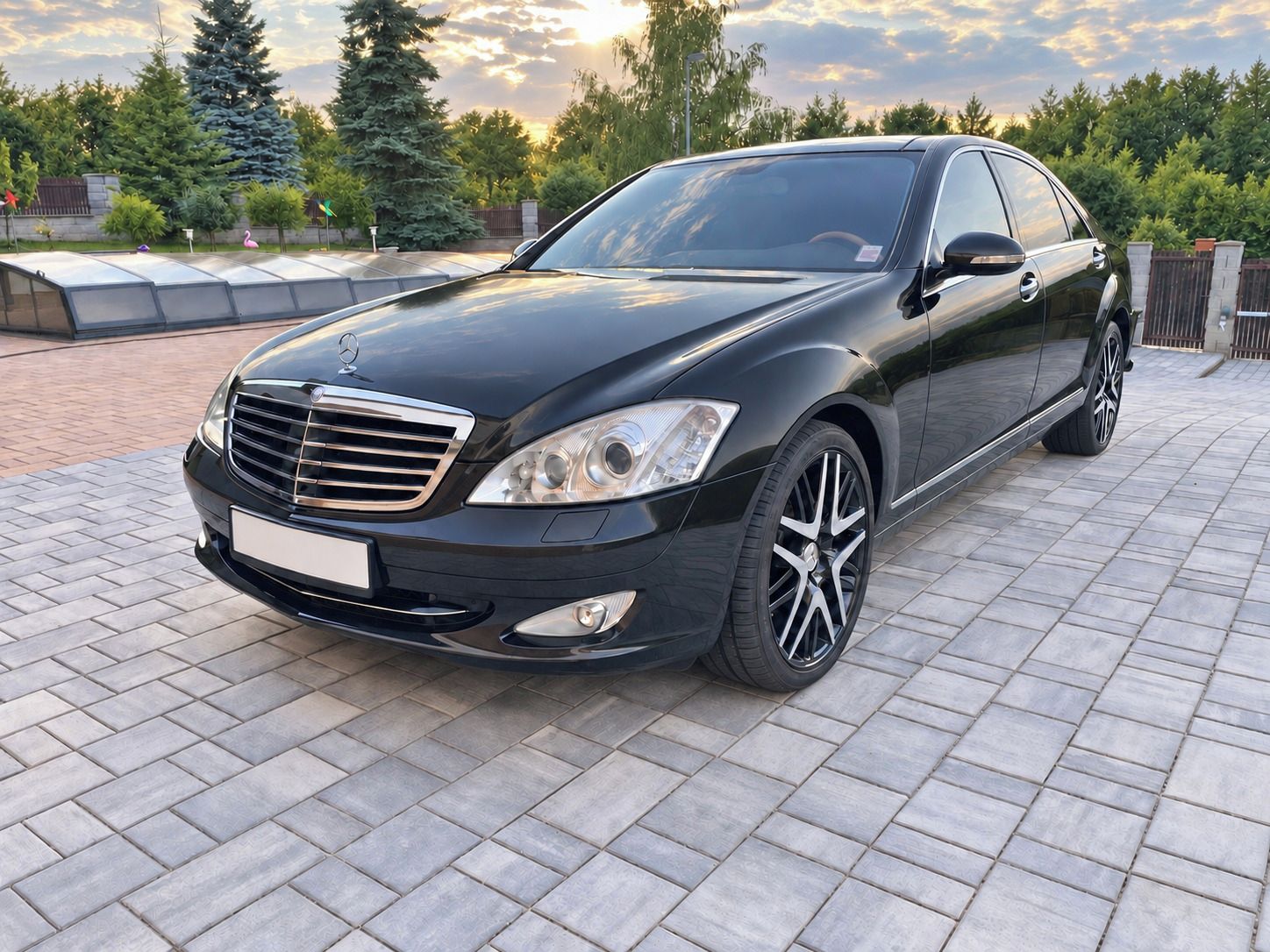 Mercedes-Benz Třídy S, 500 4MATIC Long 5.5 V8, 285 kW