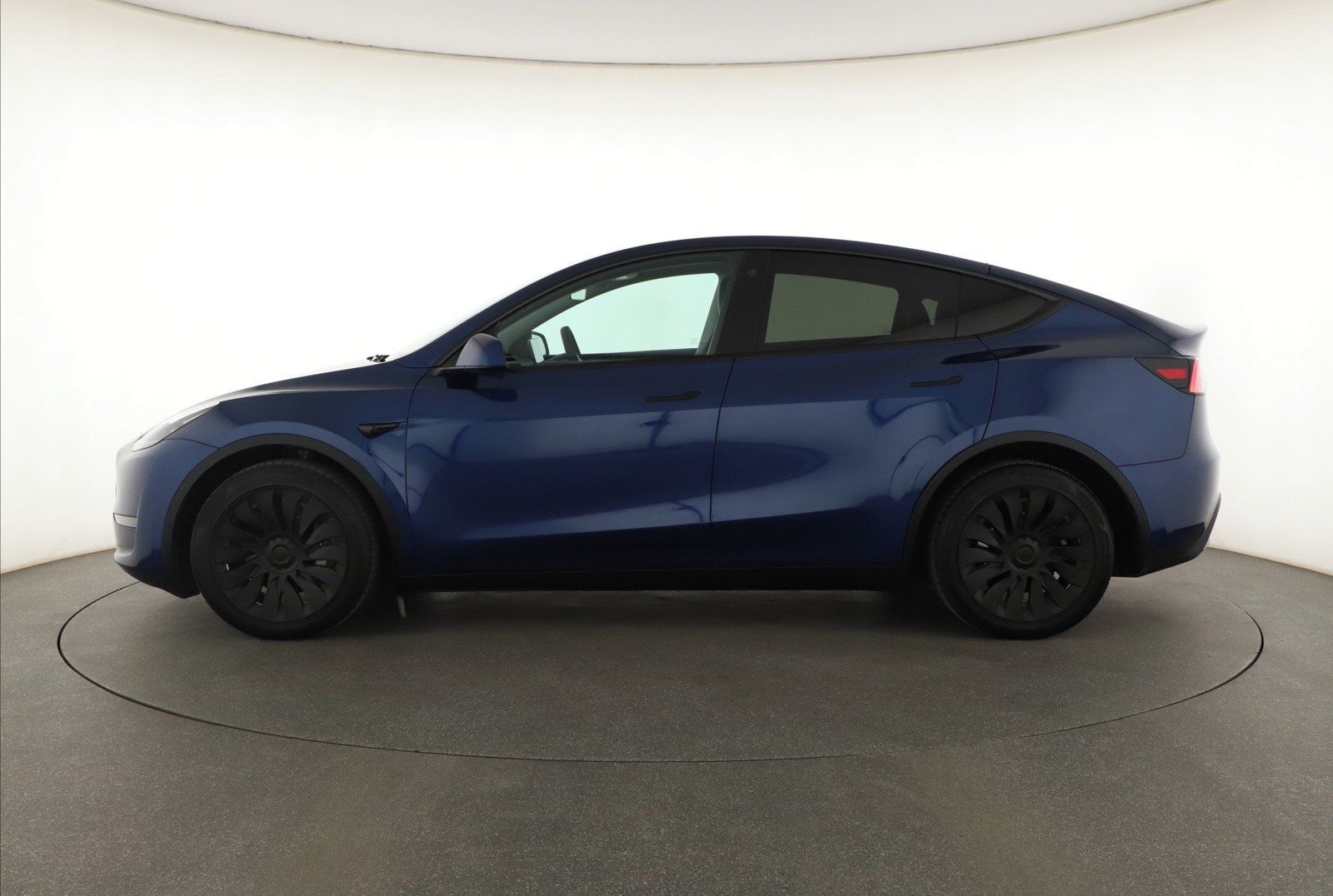 Tesla Model Y, Long Range AWD 79kWh, SoH 95% - fotka 2