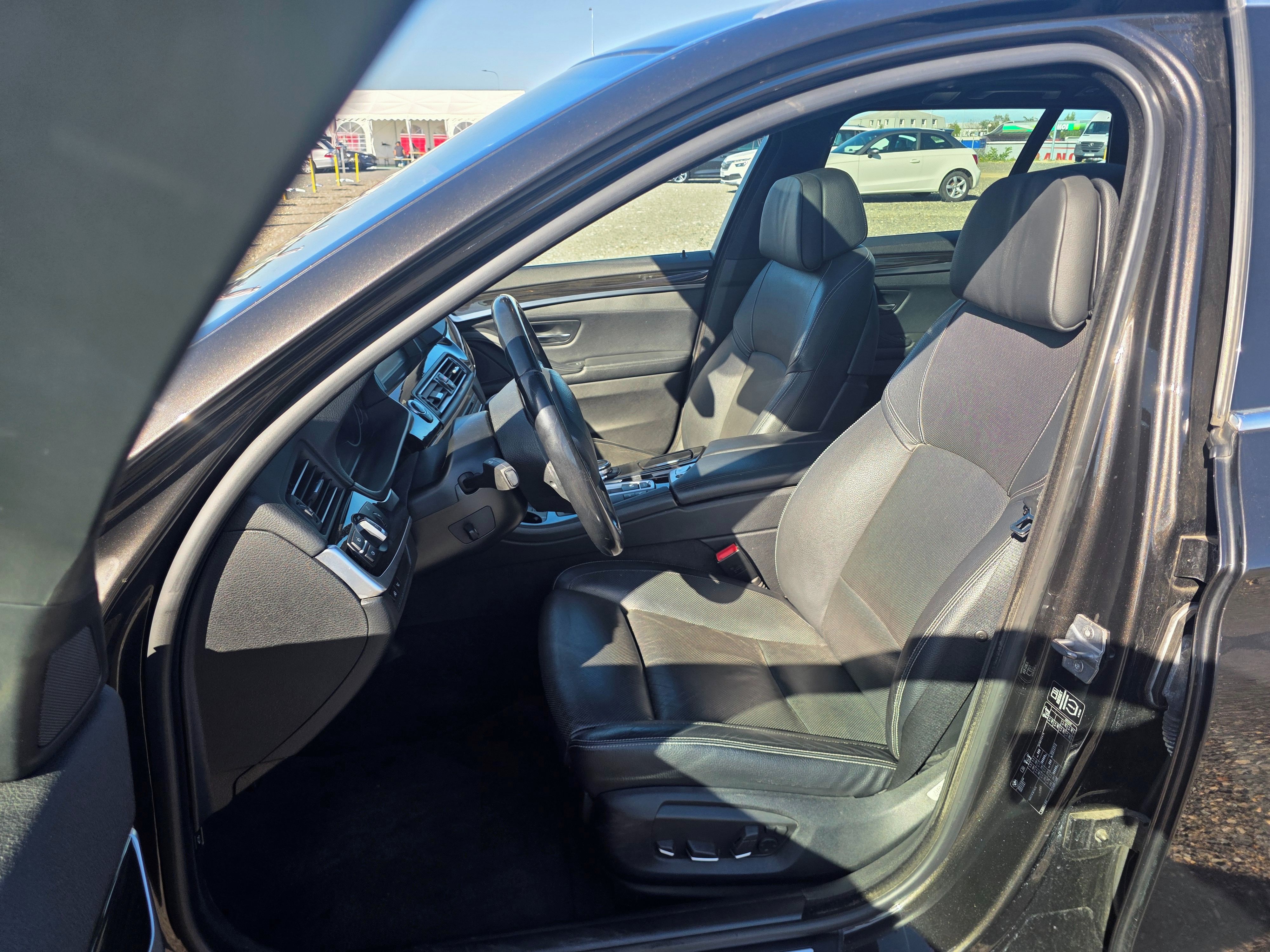 BMW Řada 5, F11, 3.0D, facelift, LUXURY - fotka 6